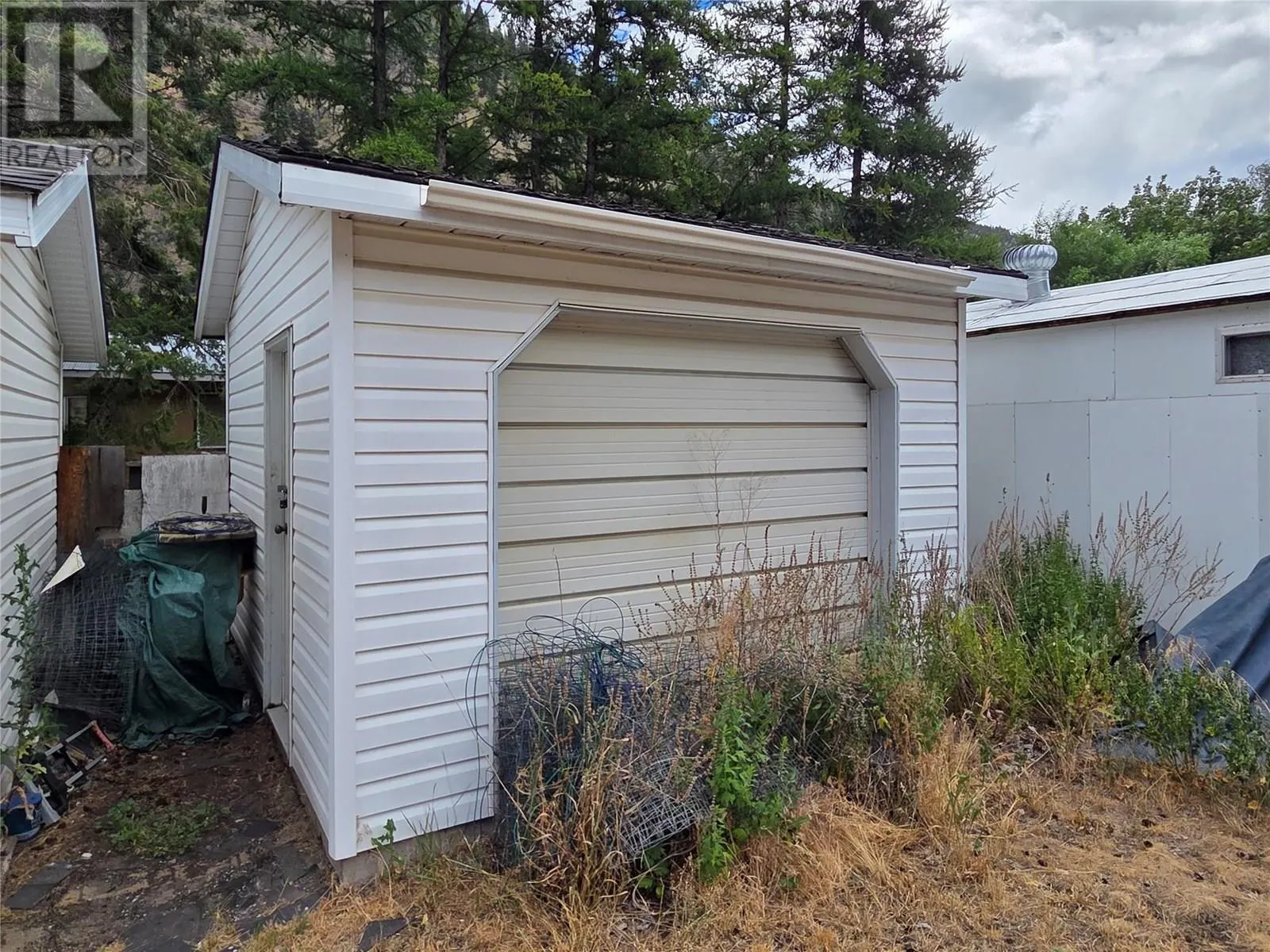 1529 Main Street