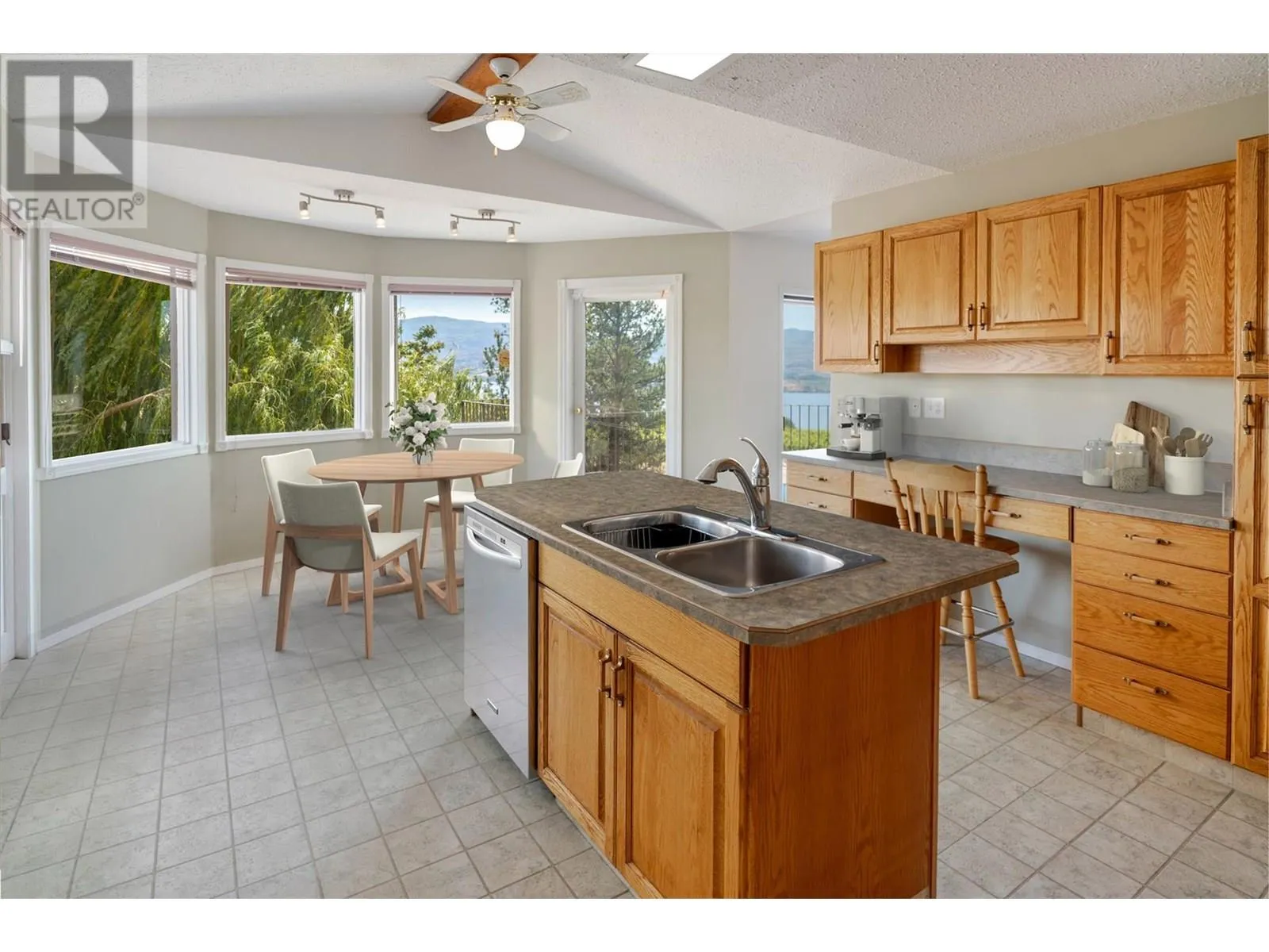 1049 Kelly Drive