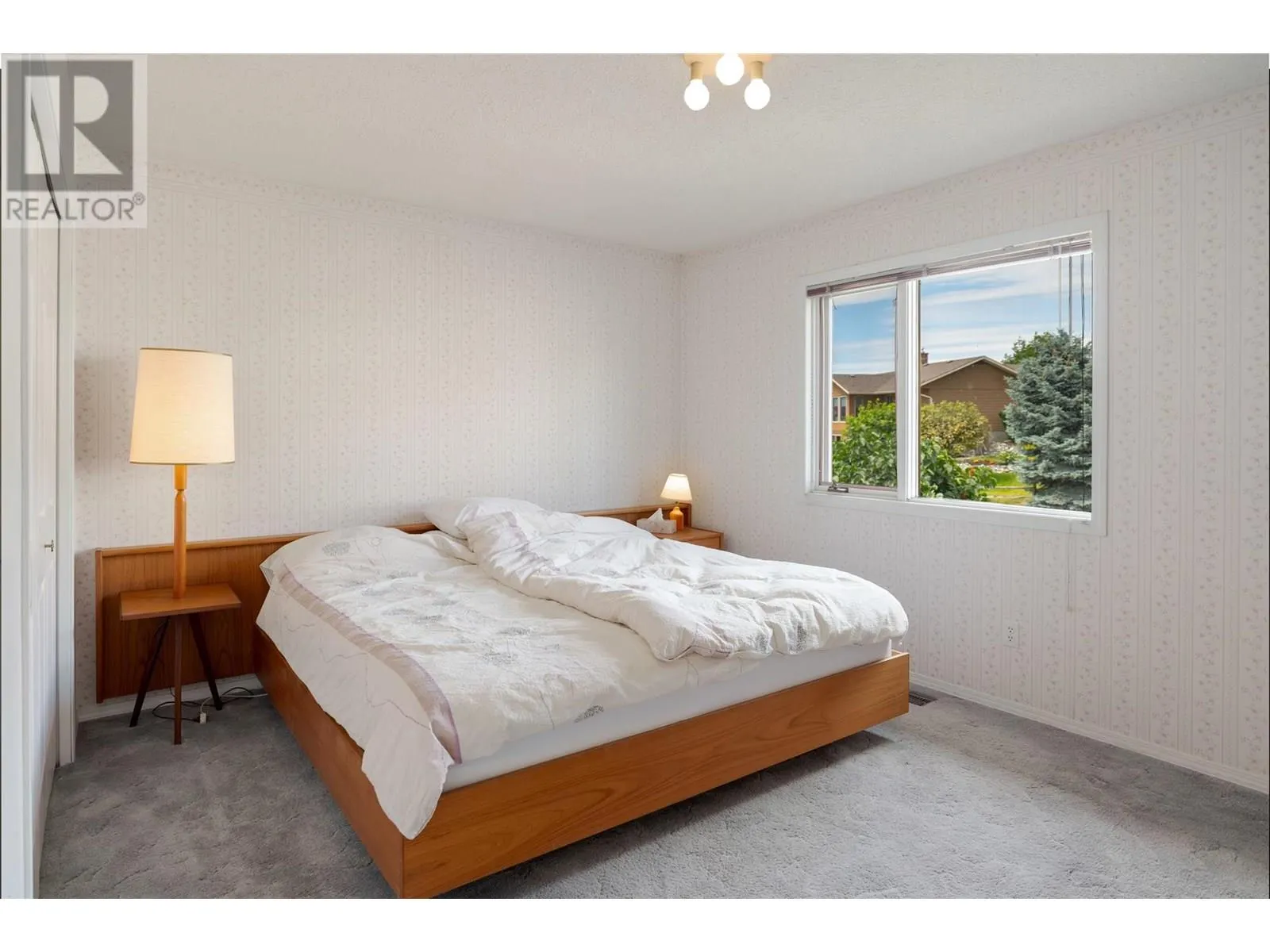 1049 Kelly Drive