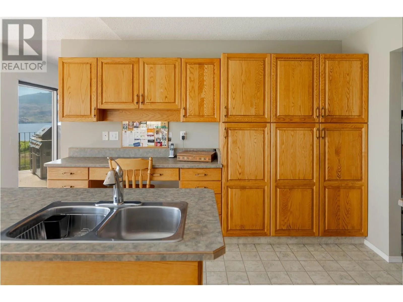 1049 Kelly Drive