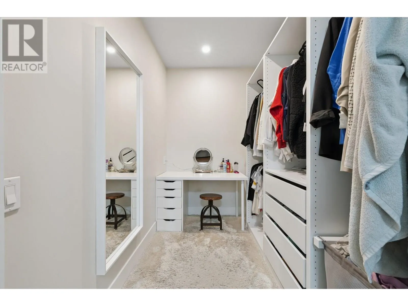 2450 Selkirk Drive Unit# 23