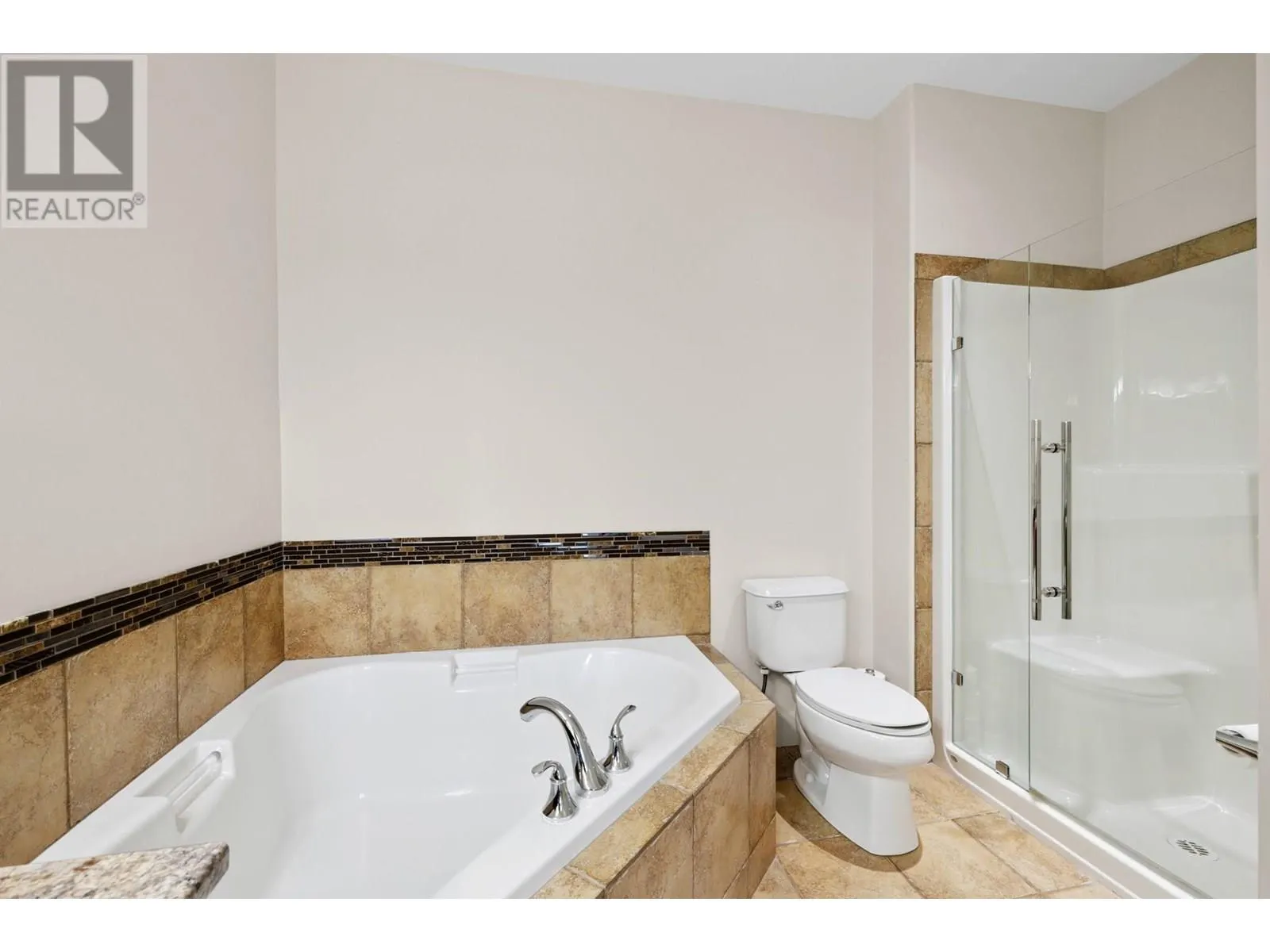 2450 Selkirk Drive Unit# 23