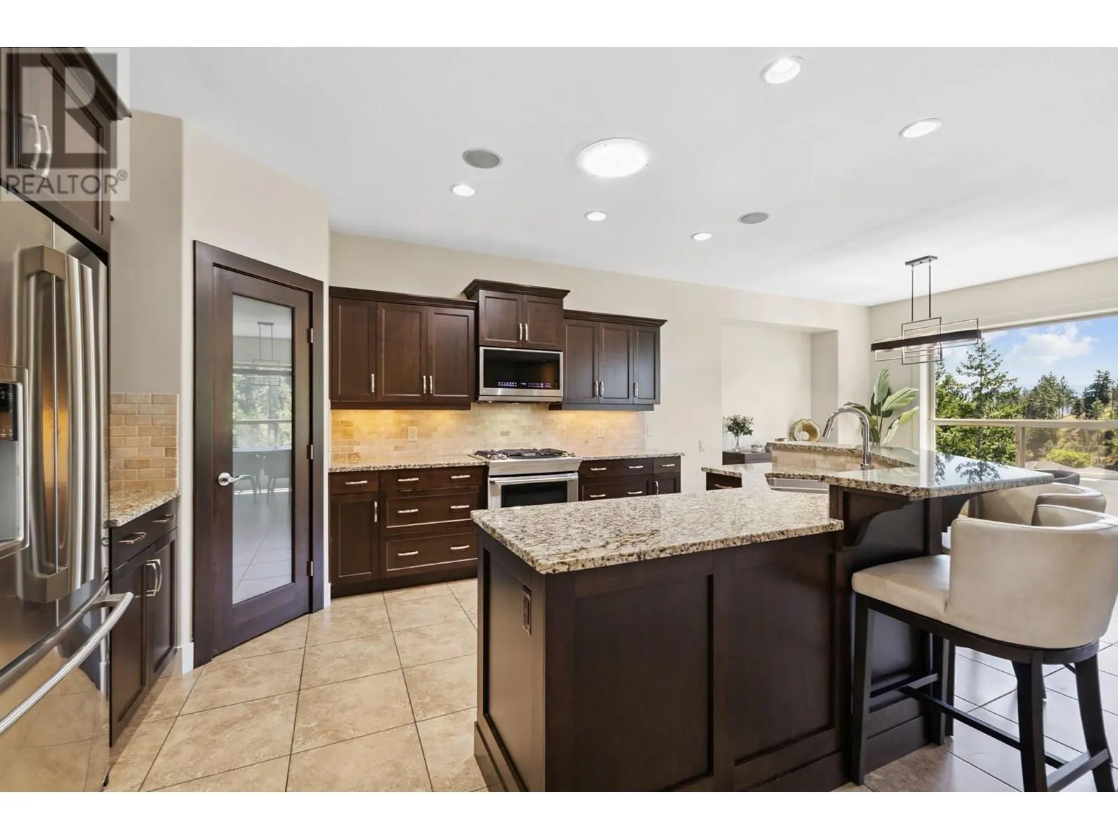 2450 Selkirk Drive Unit# 23
