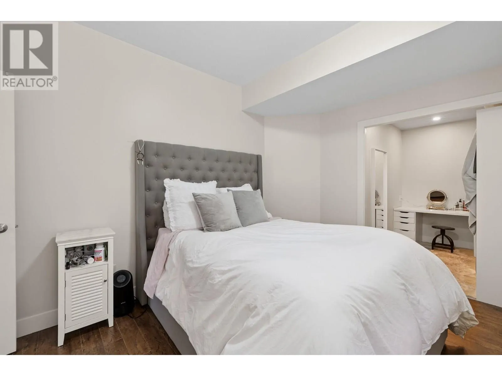 2450 Selkirk Drive Unit# 23