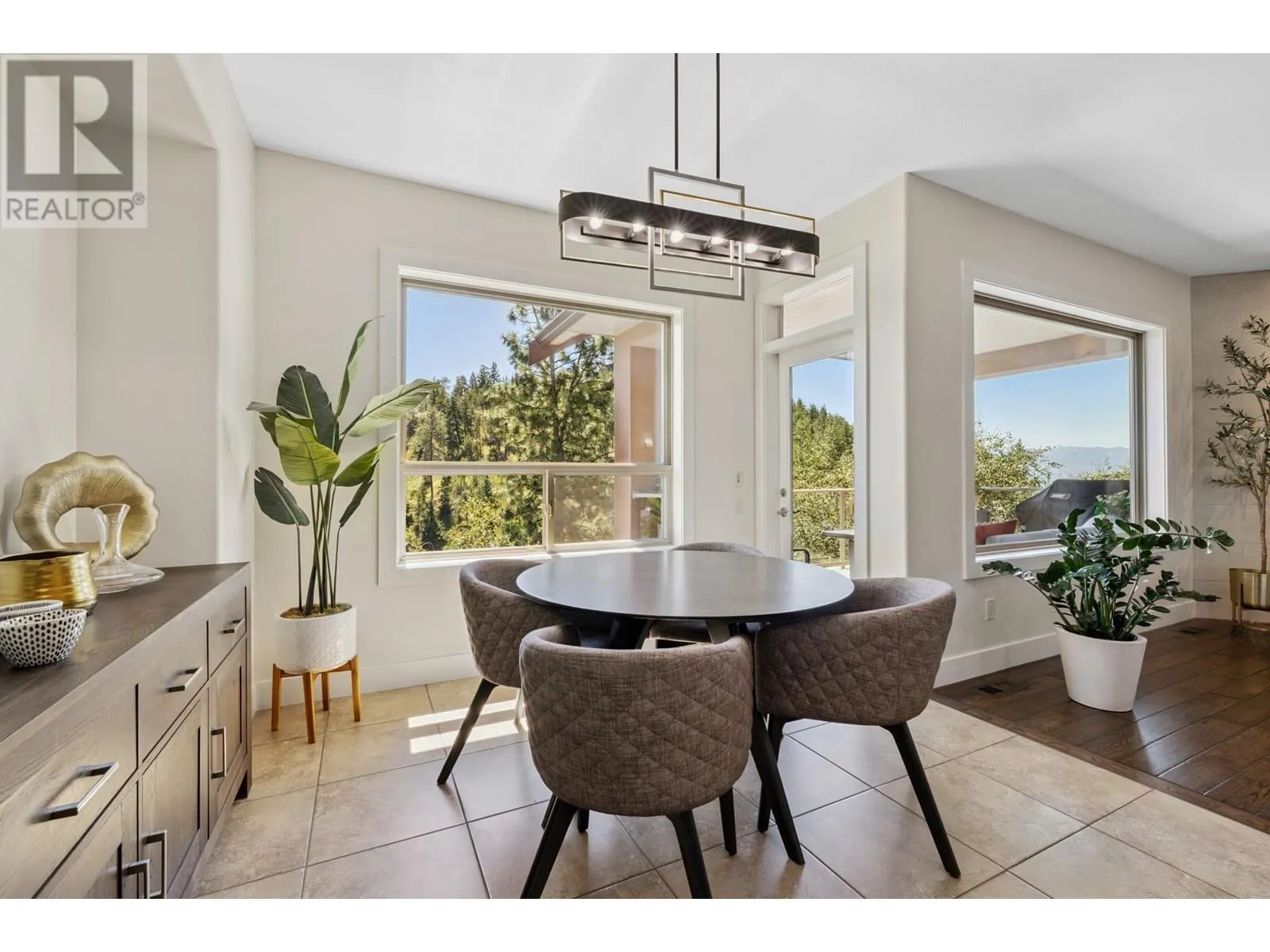 2450 Selkirk Drive Unit# 23