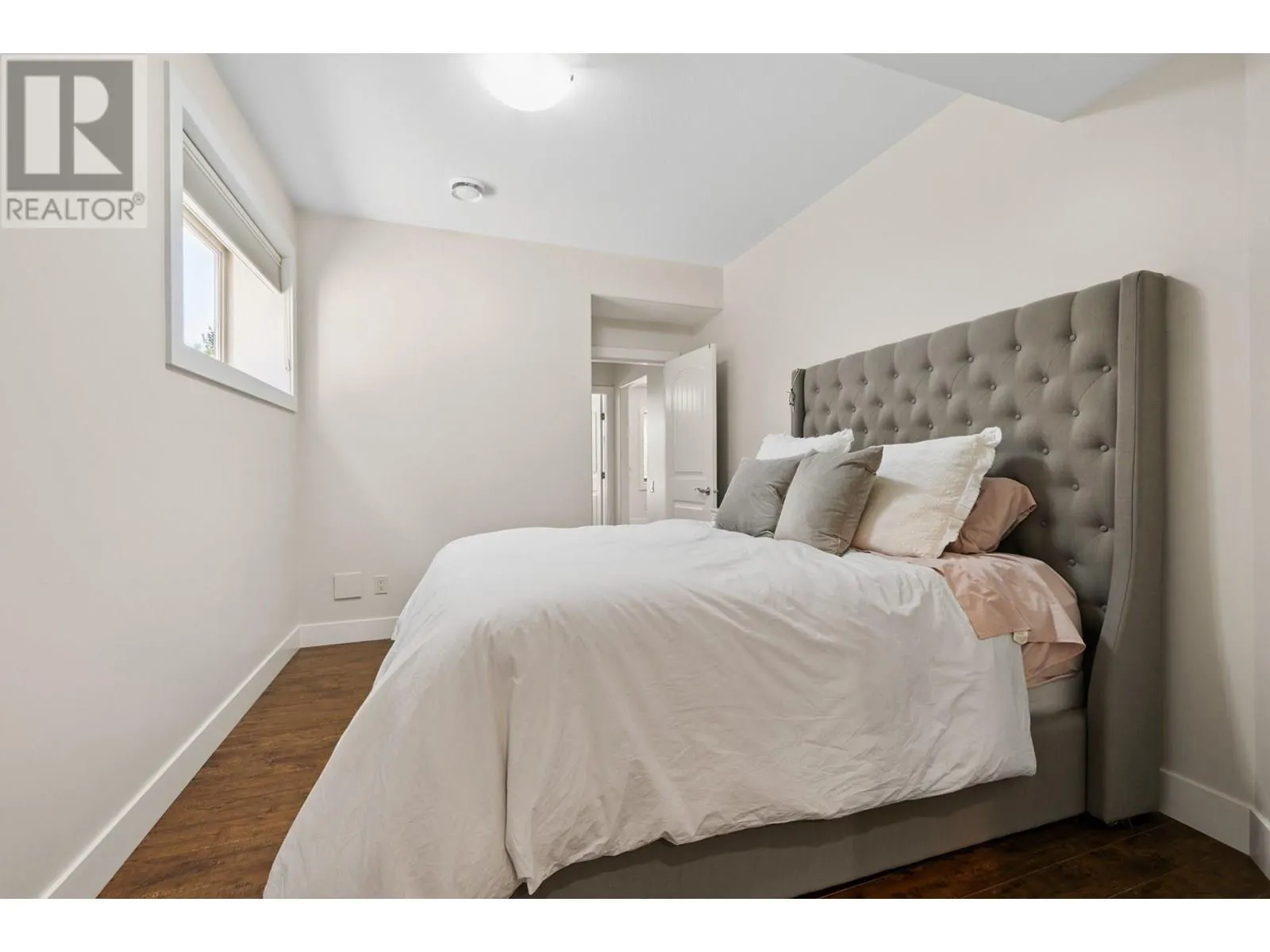 2450 Selkirk Drive Unit# 23