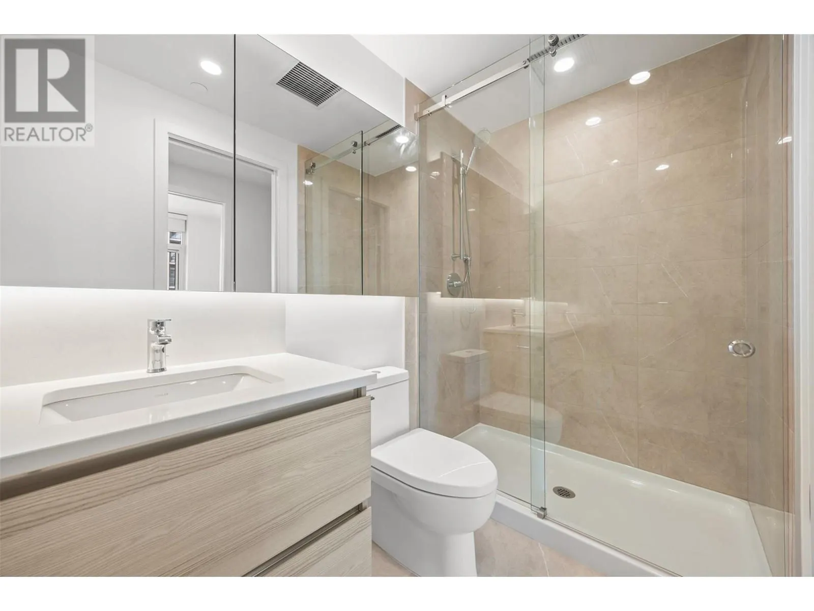 238 Leon Avenue Unit# 804