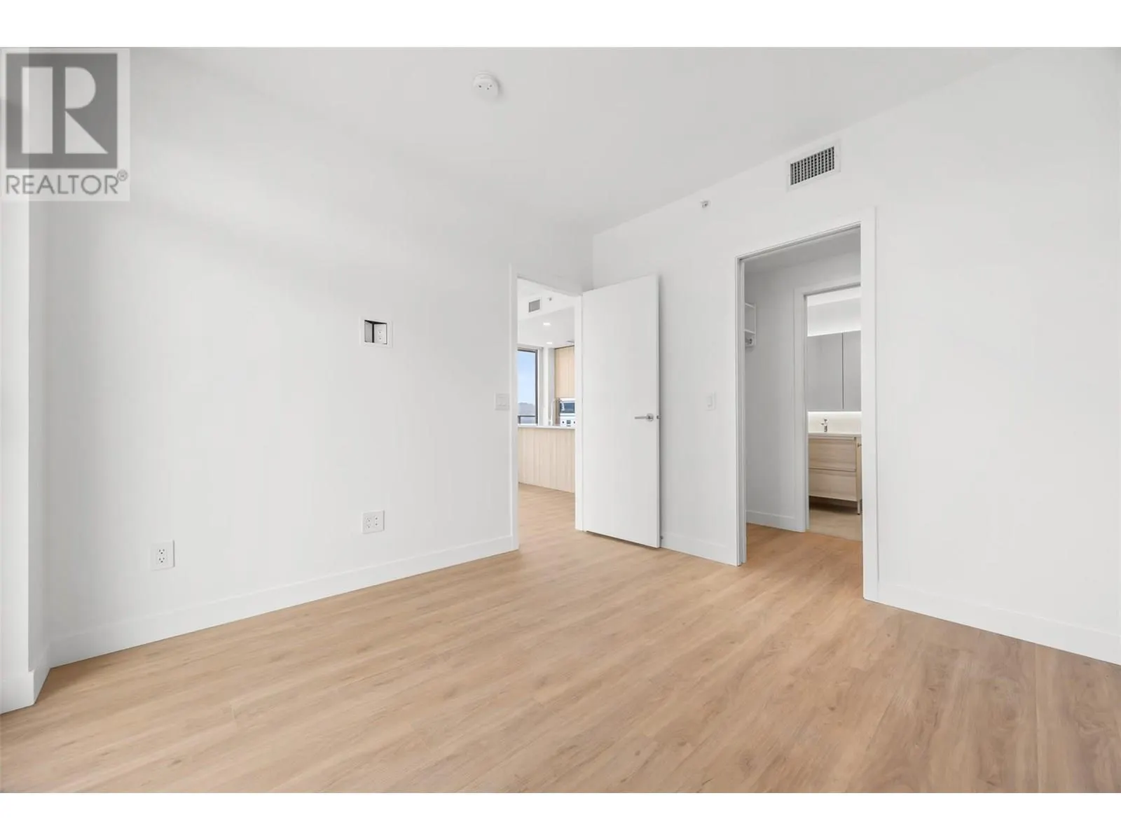238 Leon Avenue Unit# 804