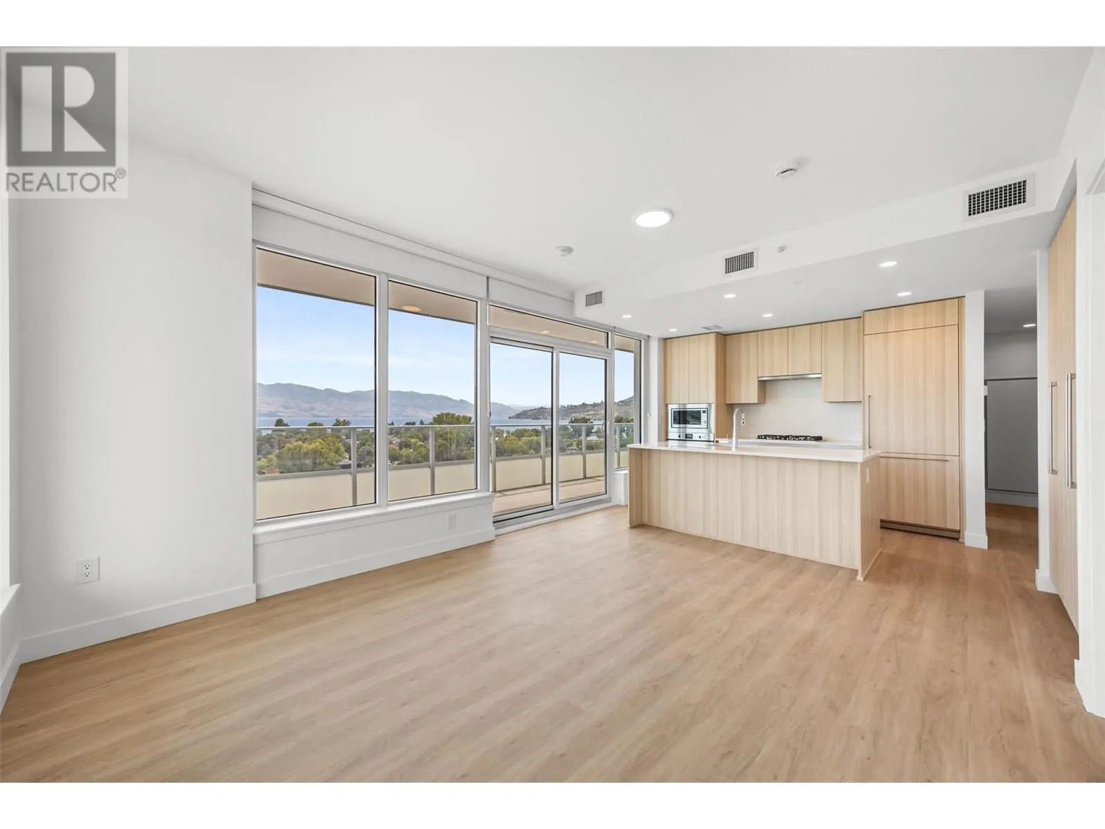 238 Leon Avenue Unit# 804