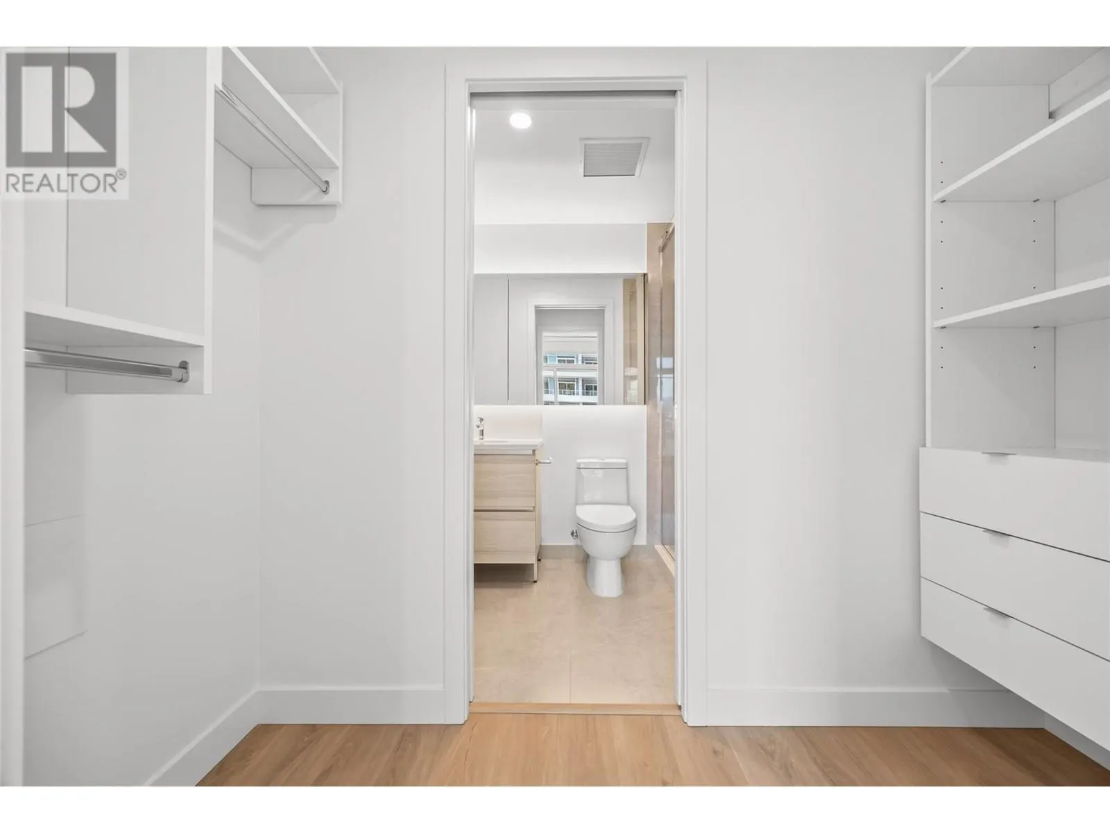 238 Leon Avenue Unit# 804