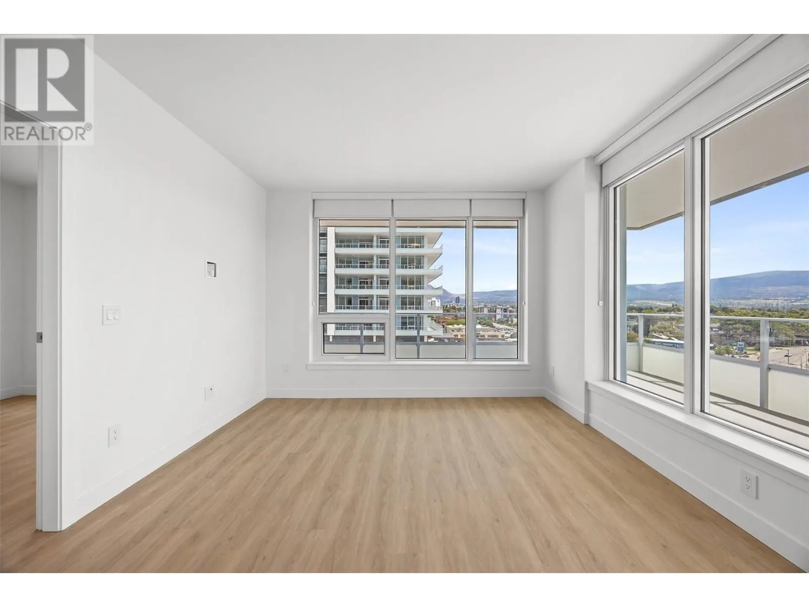 238 Leon Avenue Unit# 804