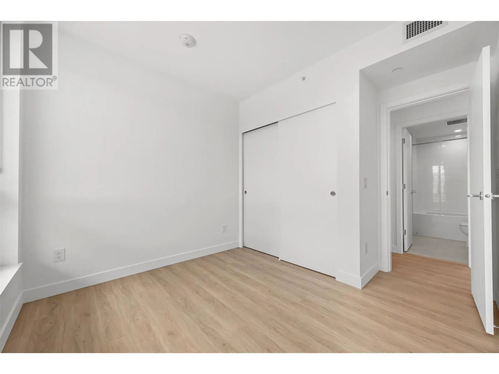 238 Leon Avenue Unit# 804