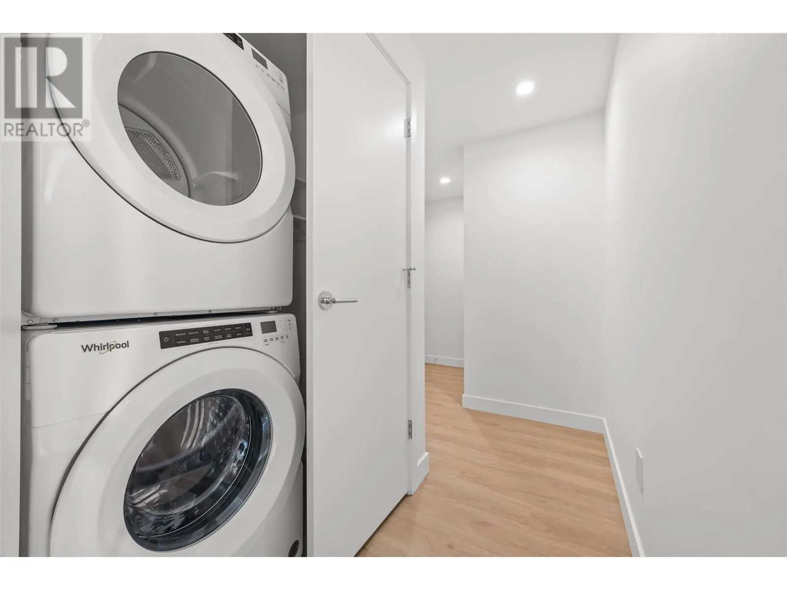 238 Leon Avenue Unit# 804
