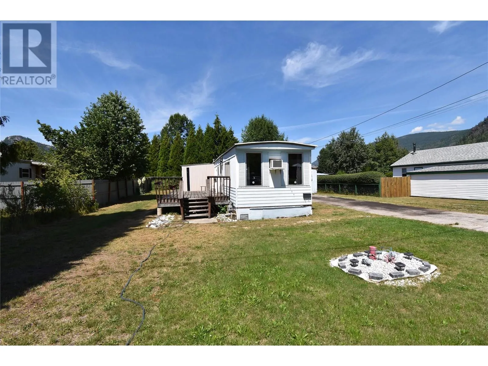 159 SCHULTE Crescent