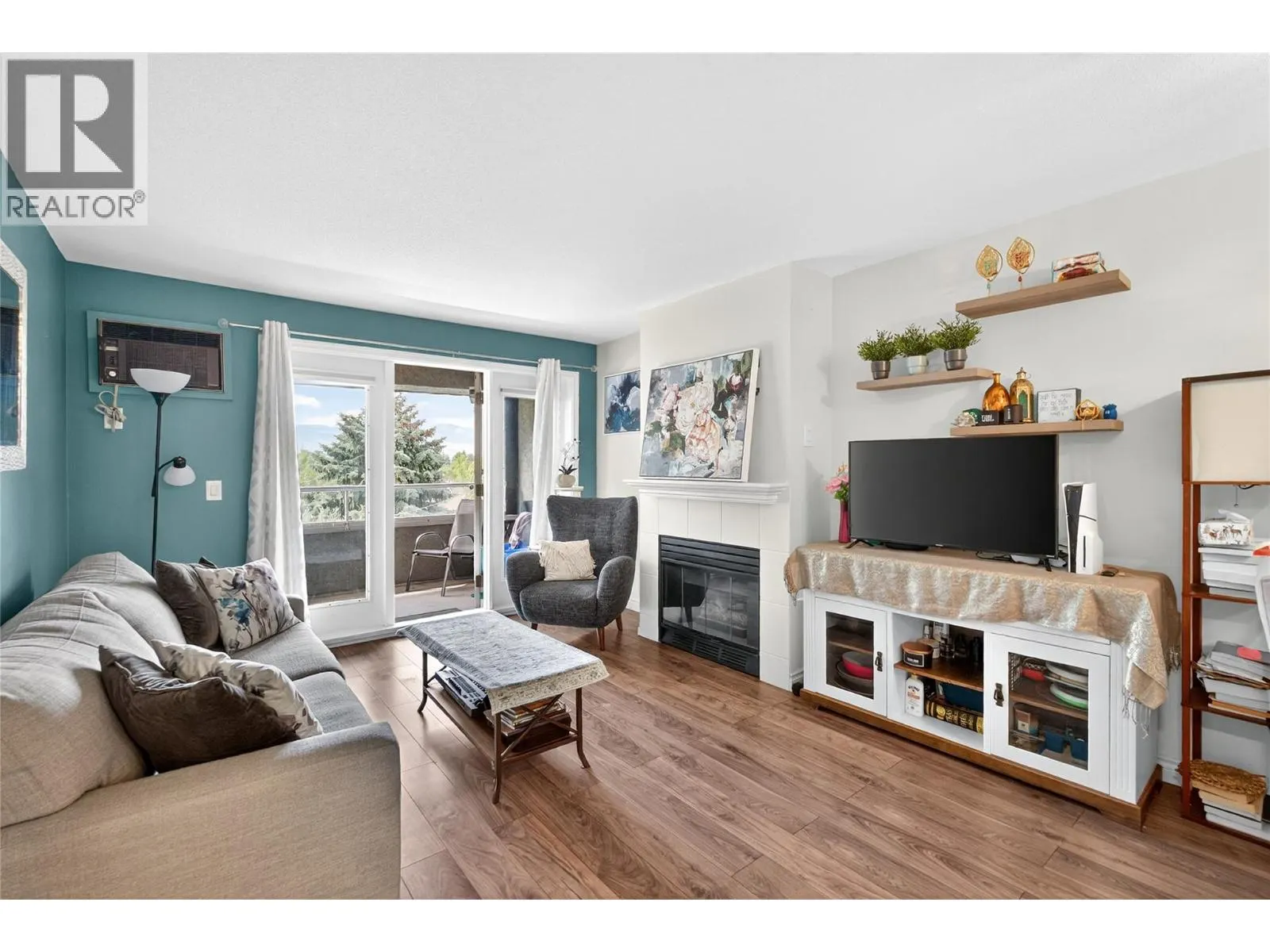 3175 De Montreuil Court Unit# 412