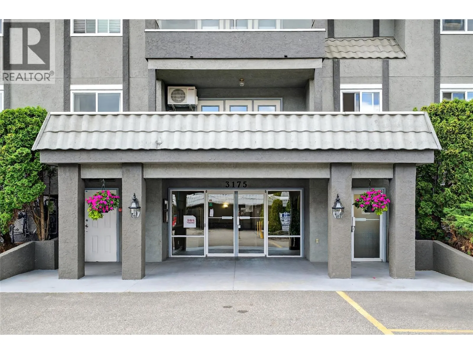 3175 De Montreuil Court Unit# 412