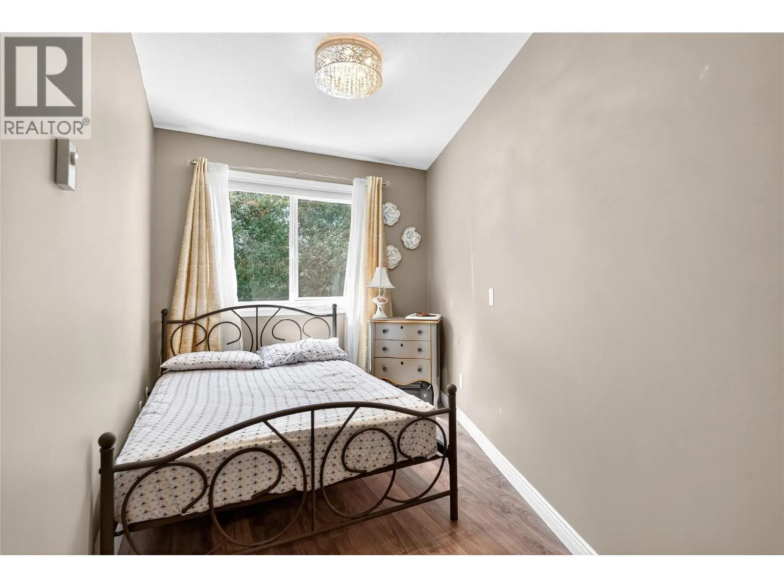 3175 De Montreuil Court Unit# 412