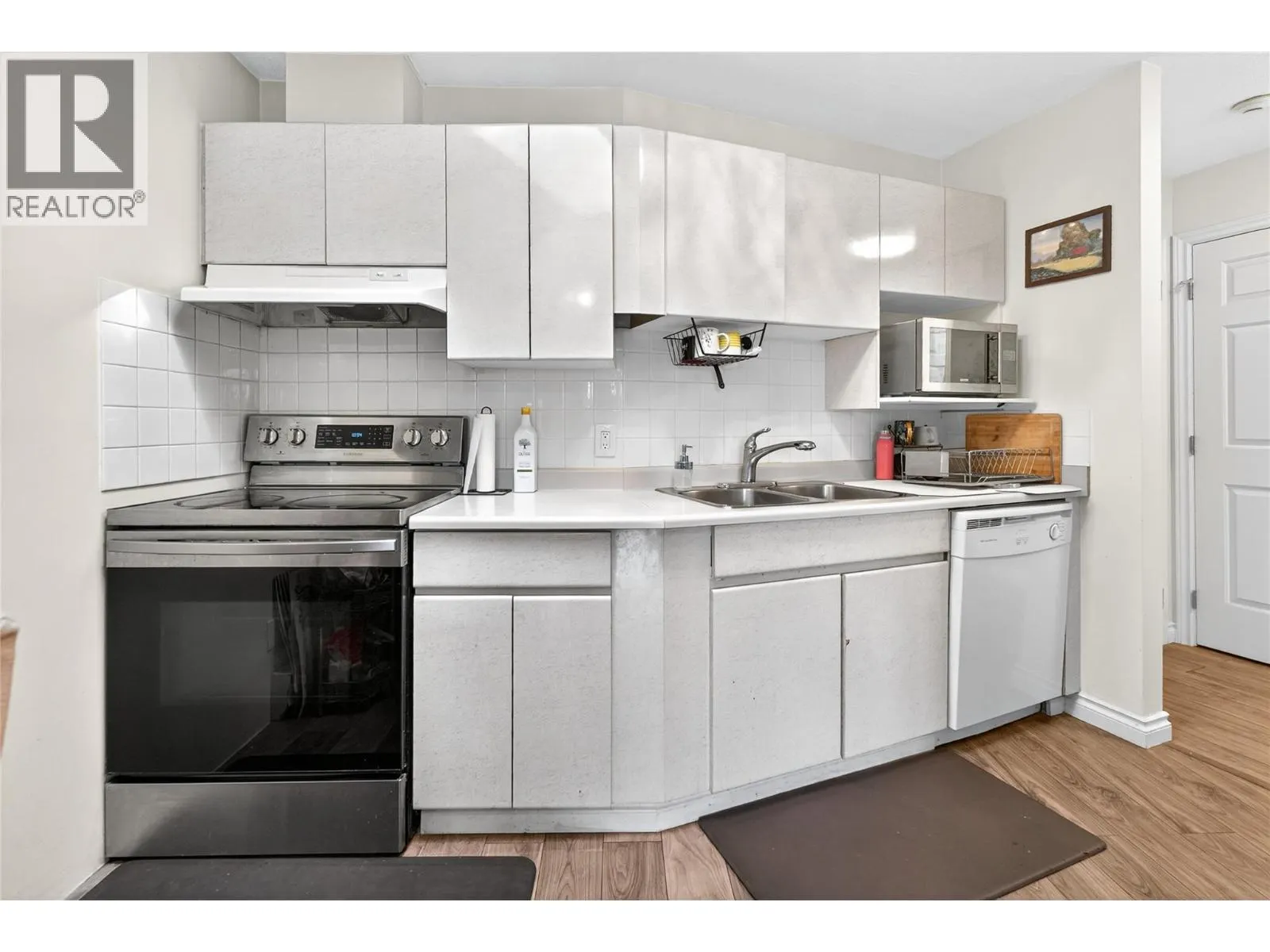 3175 De Montreuil Court Unit# 412