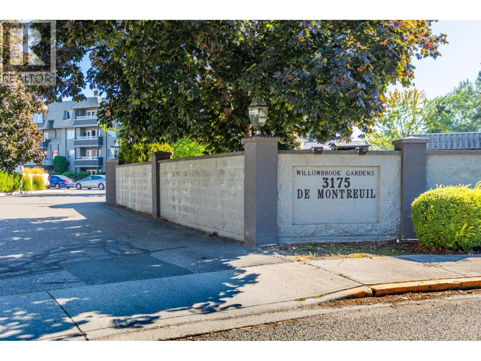 3175 De Montreuil Court Unit# 412