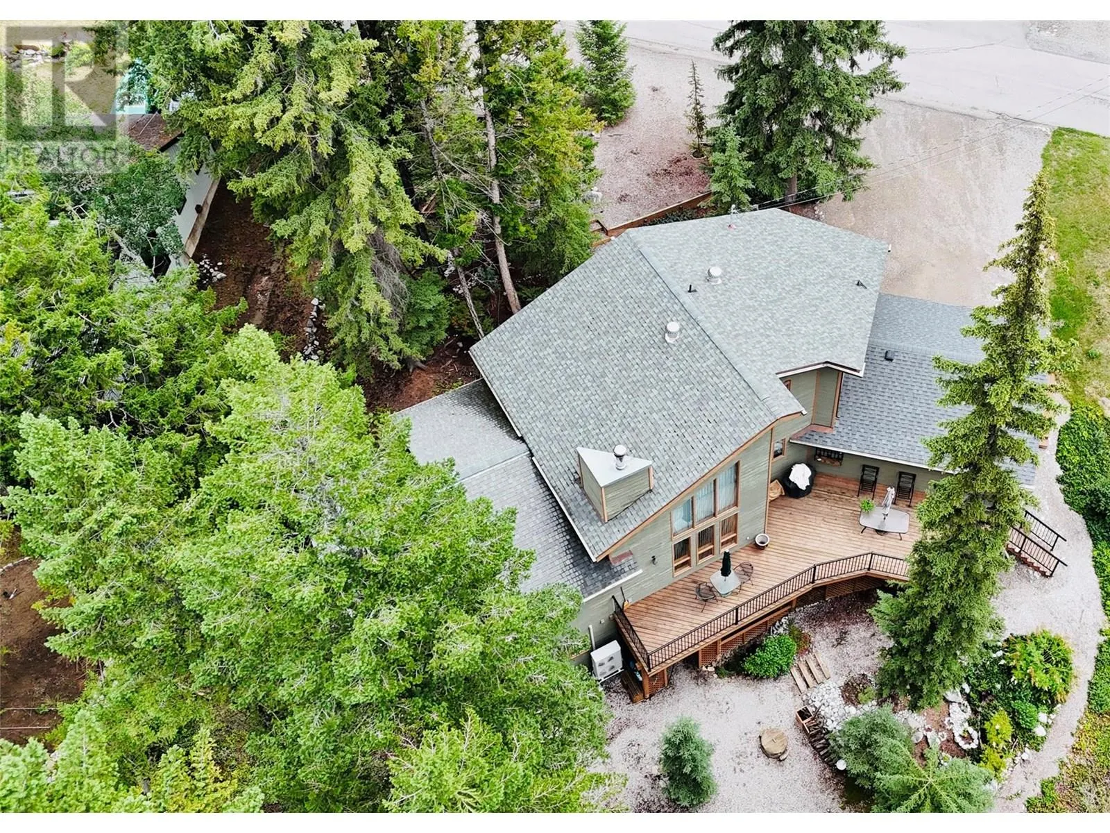 5221 Columbia River Road
