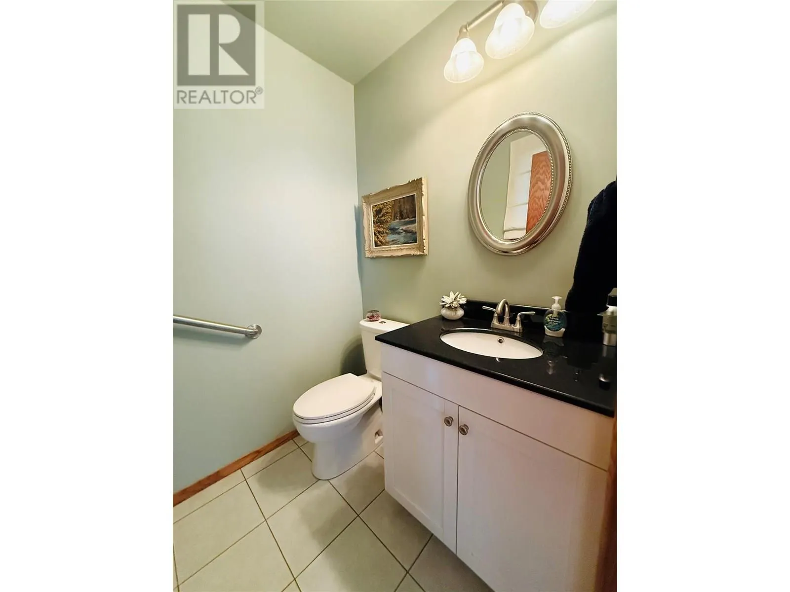 5221 Columbia River Road