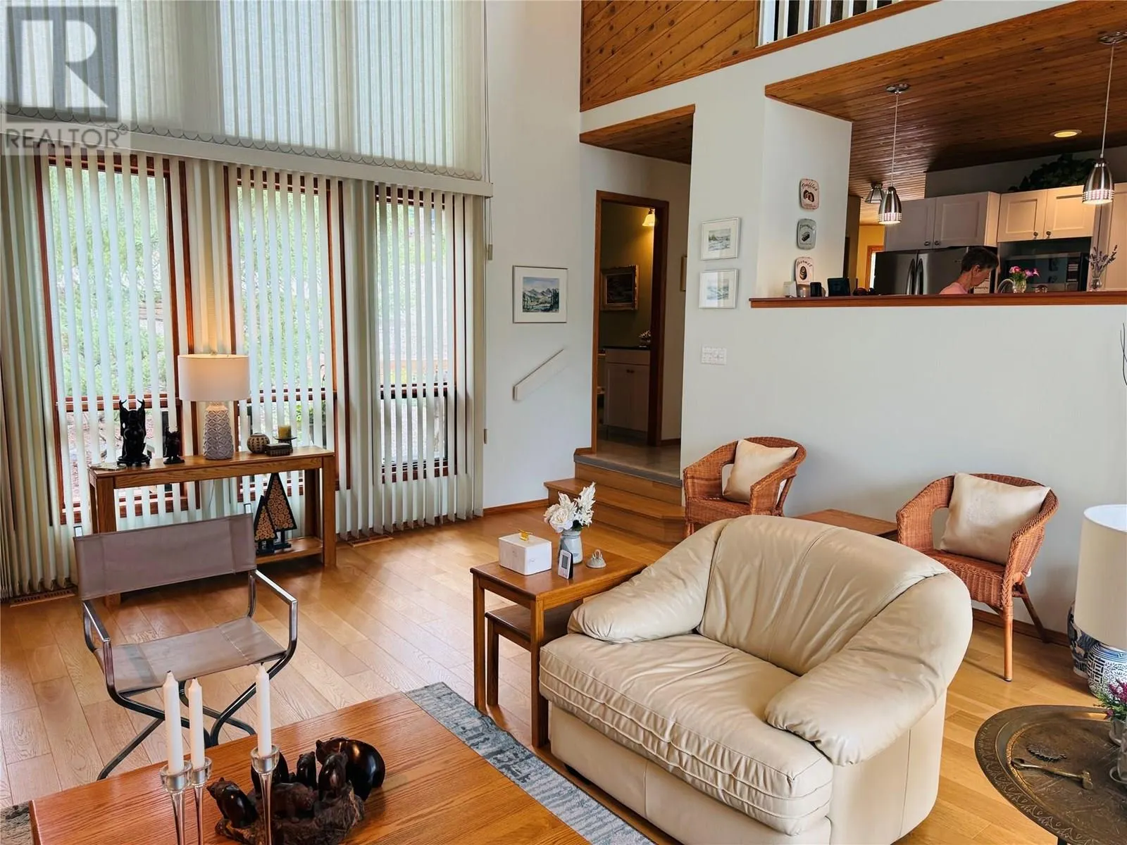 5221 Columbia River Road