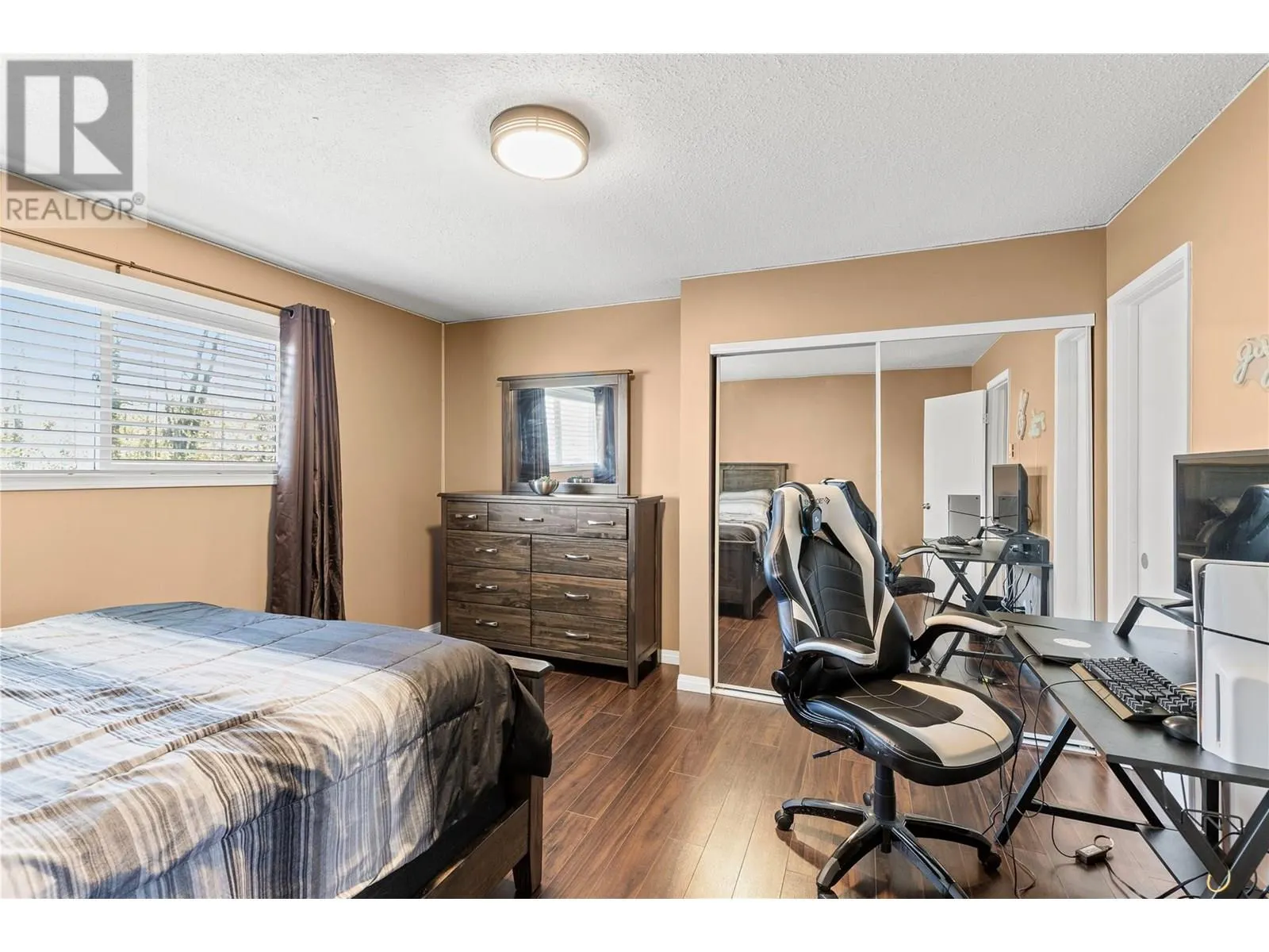 4100 24 Avenue Unit# 105