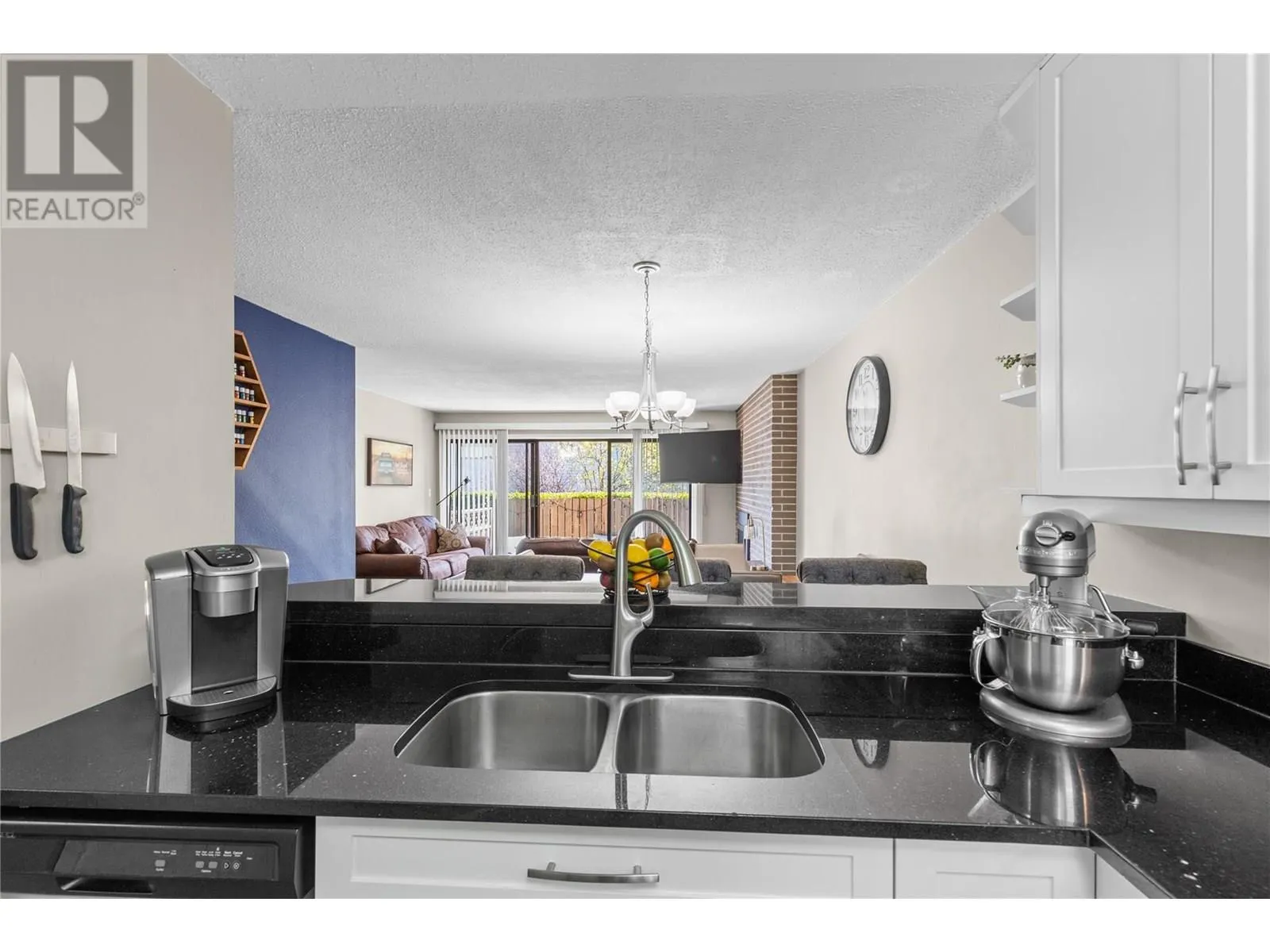 4100 24 Avenue Unit# 105