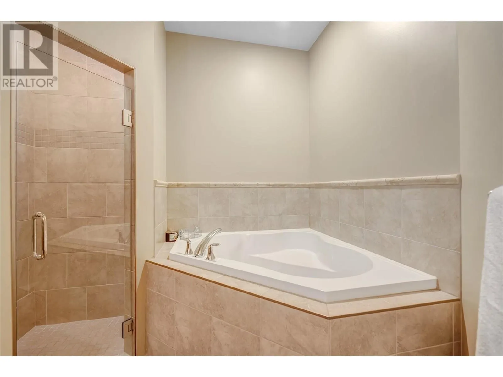 308 Creekview Road Unit# 17