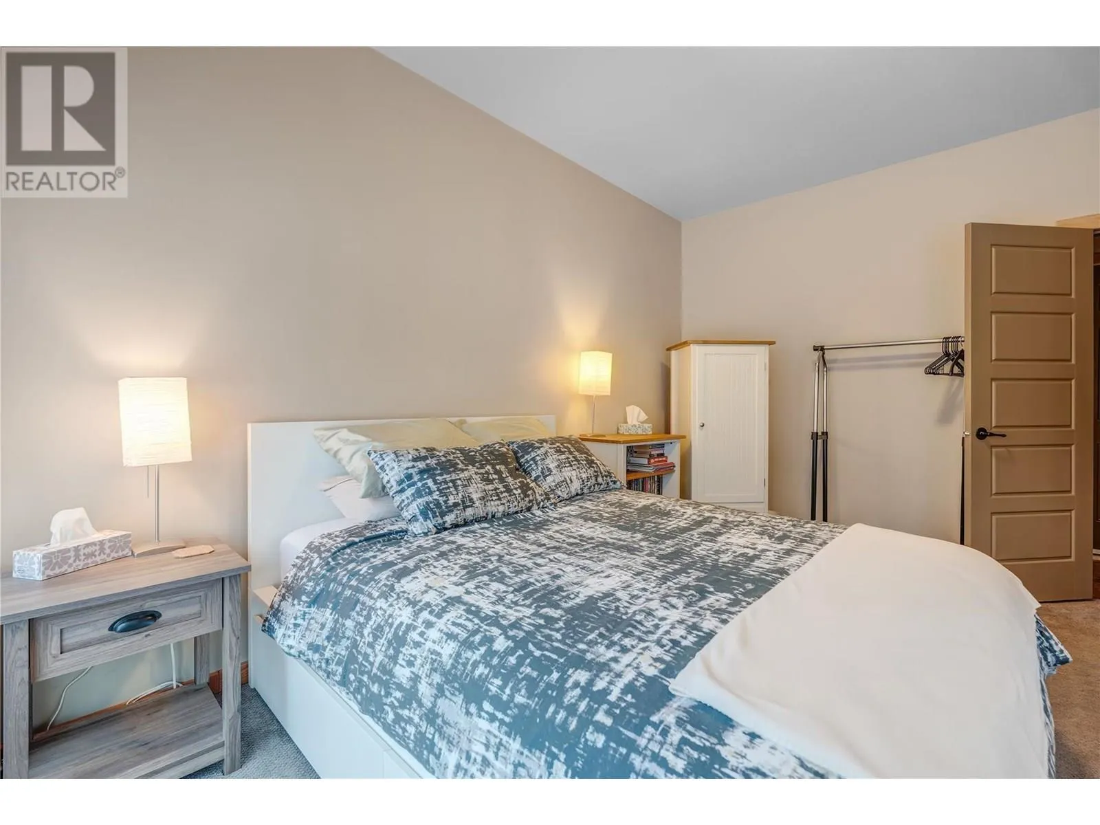 308 Creekview Road Unit# 17