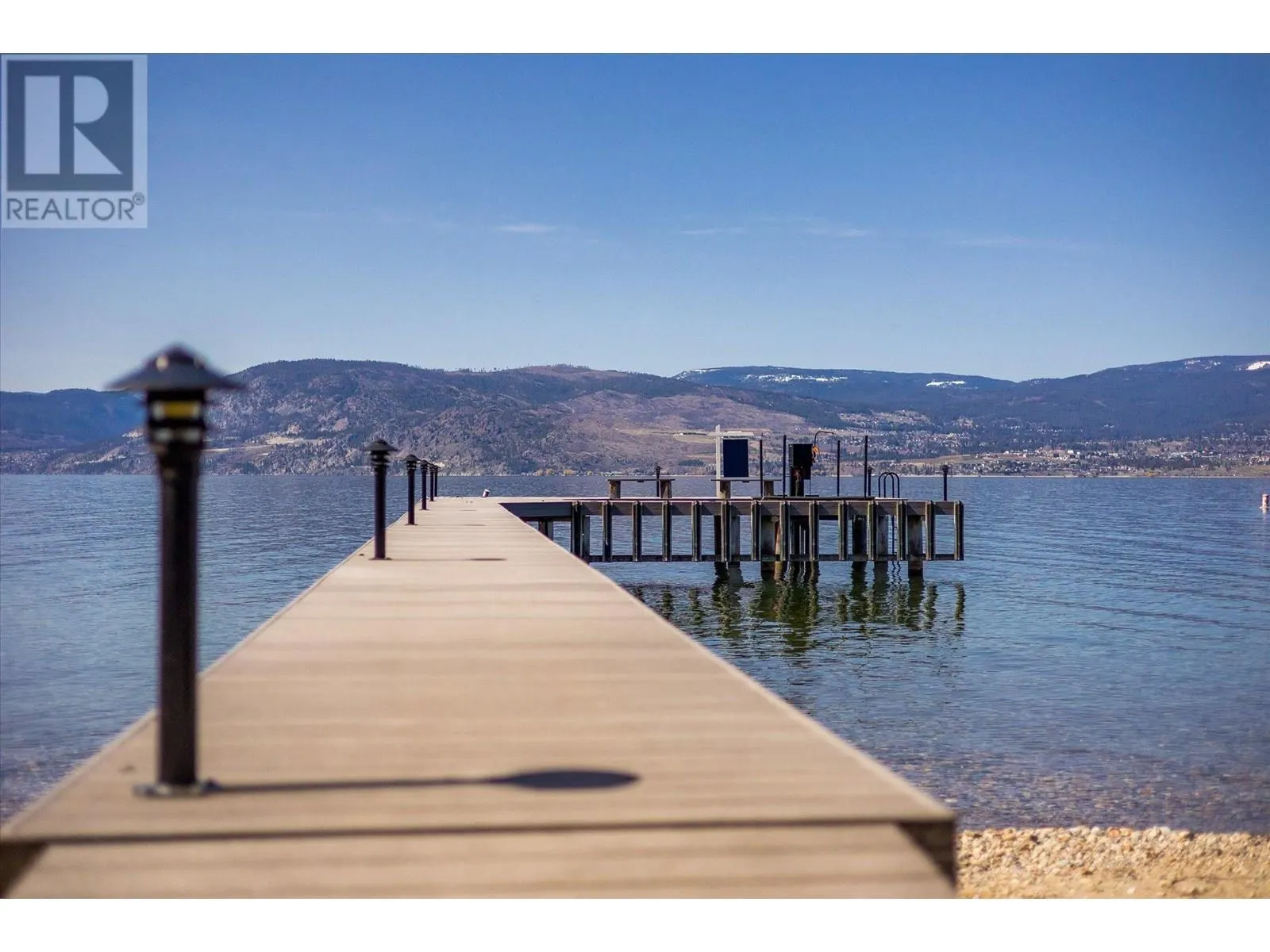 5560 Lakeshore Road