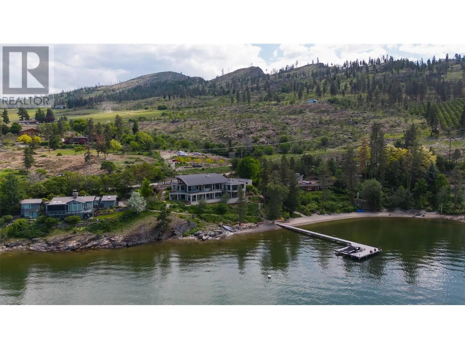 5560 Lakeshore Road