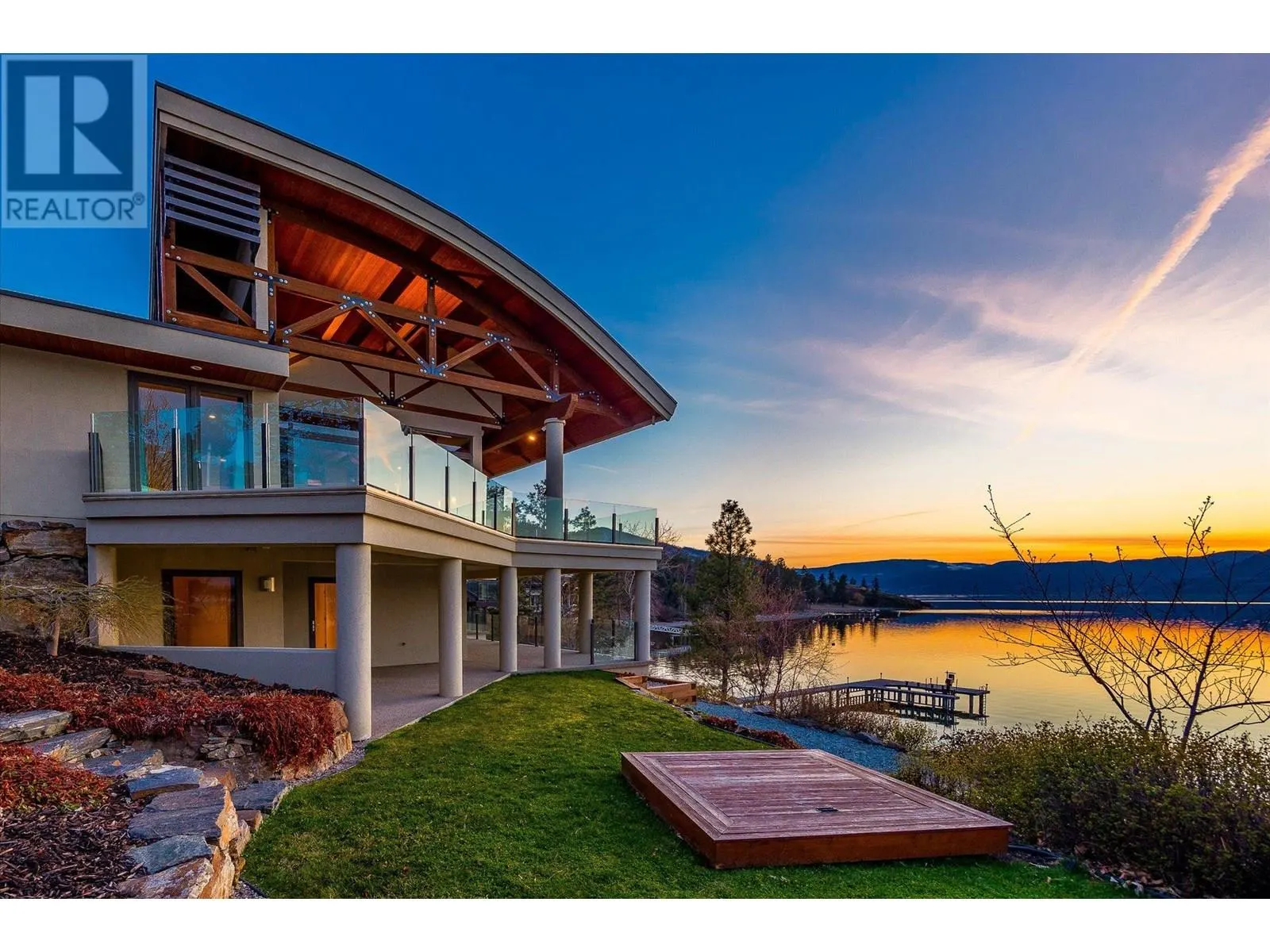 5560 Lakeshore Road