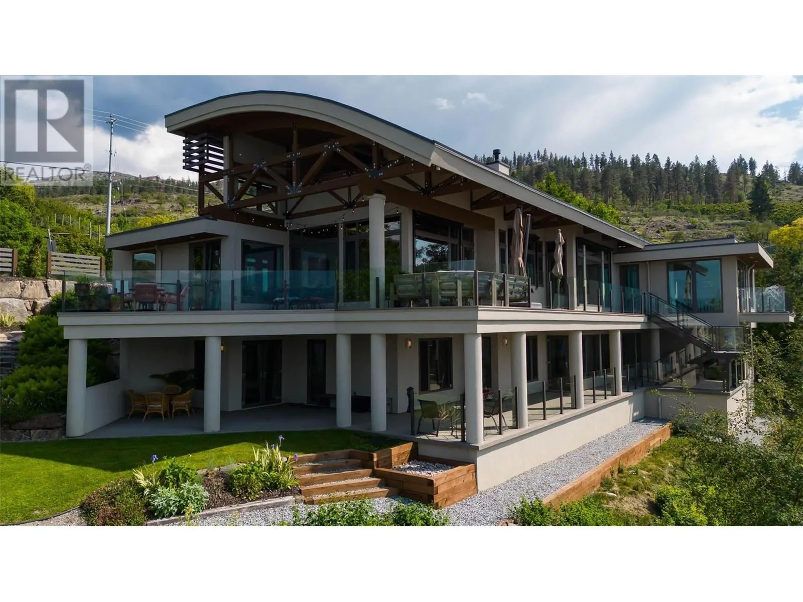 5560 Lakeshore Road