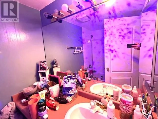 709 Houghton Road Unit# 206