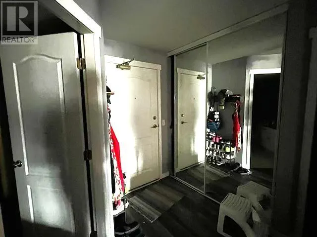 709 Houghton Road Unit# 206