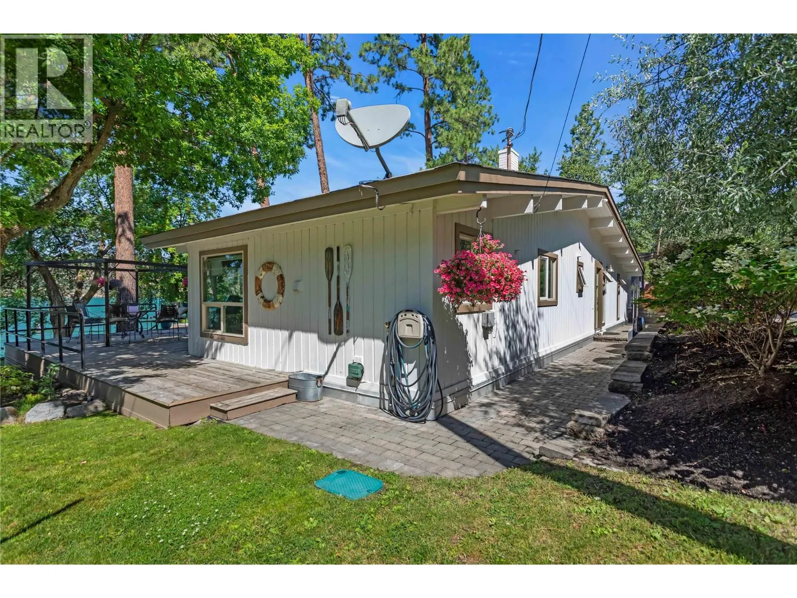 12110 Trewhitt Road W