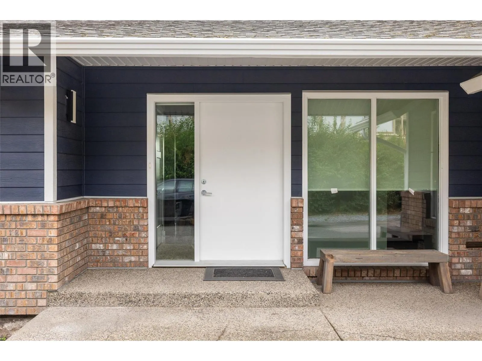 868 Clifton Road