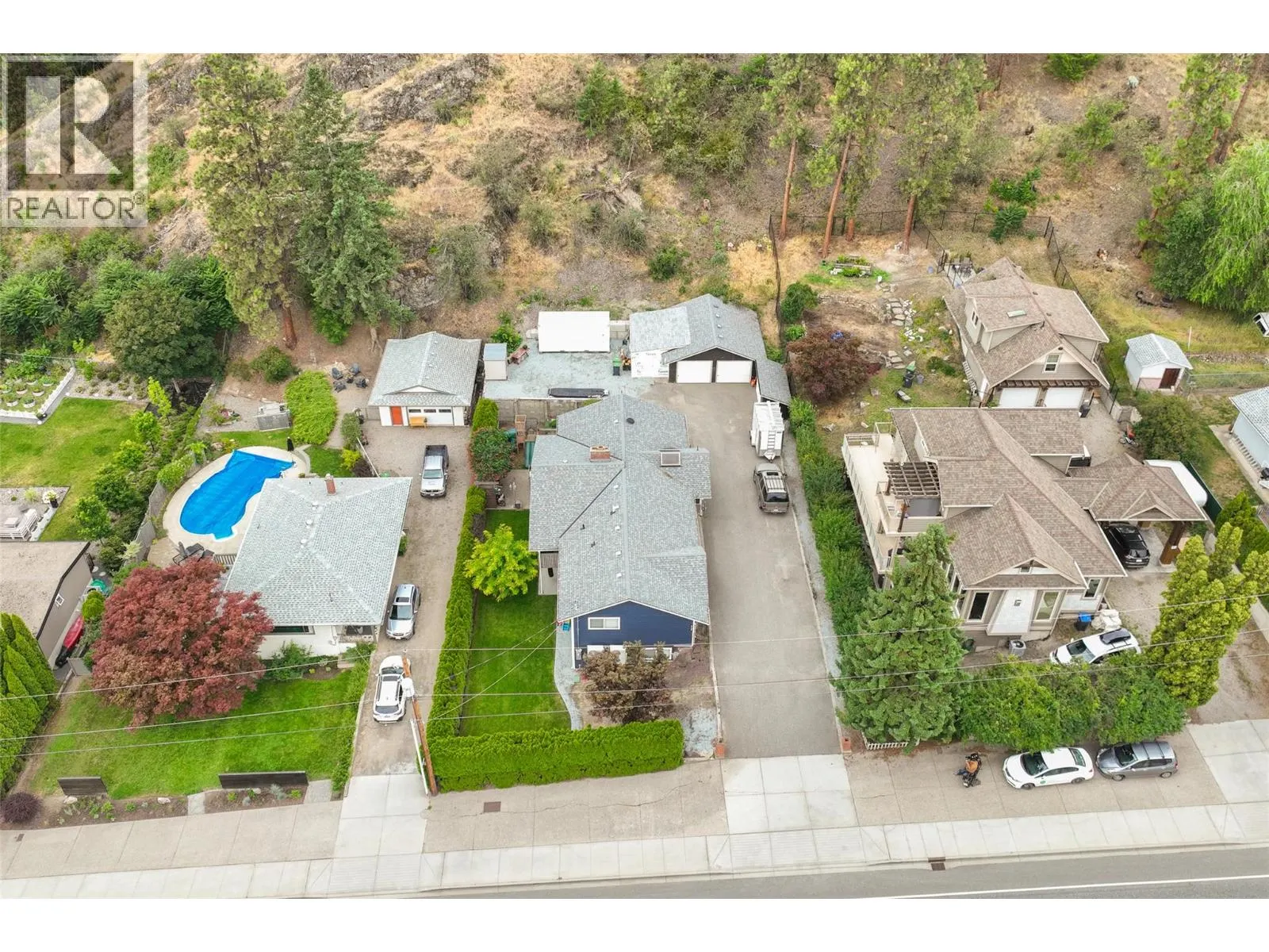 868 Clifton Road