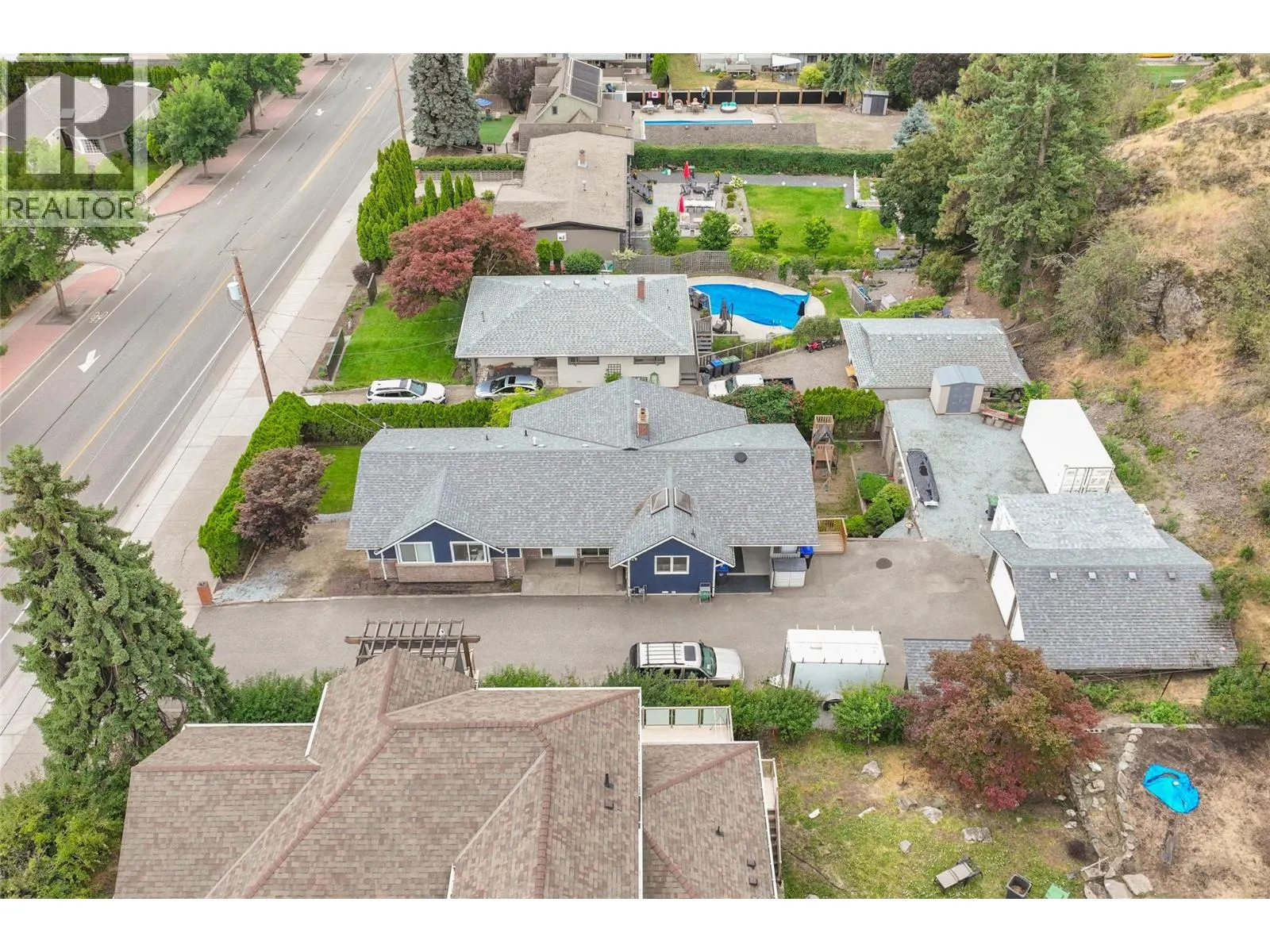 868 Clifton Road