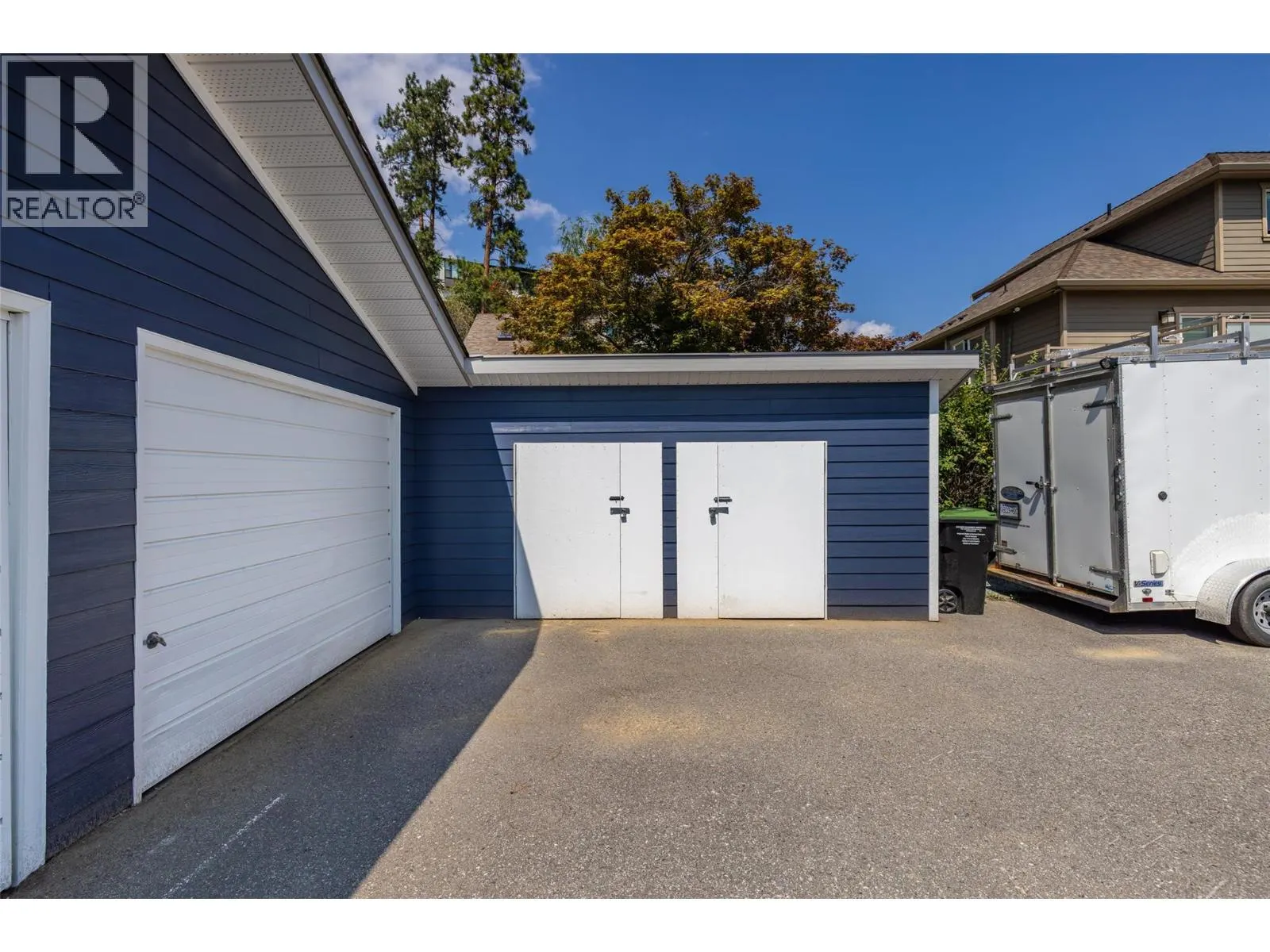 868 Clifton Road