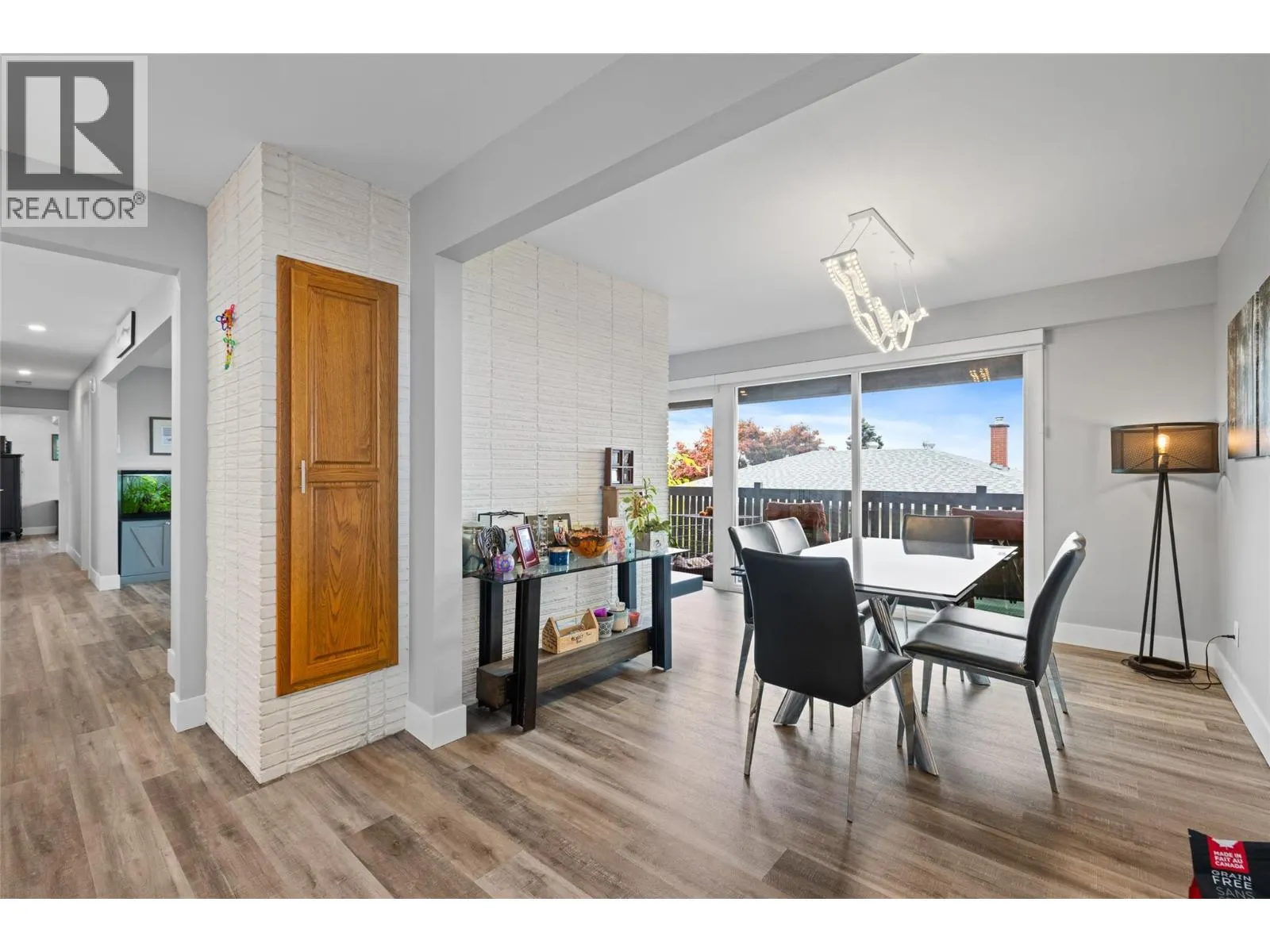868 Clifton Road