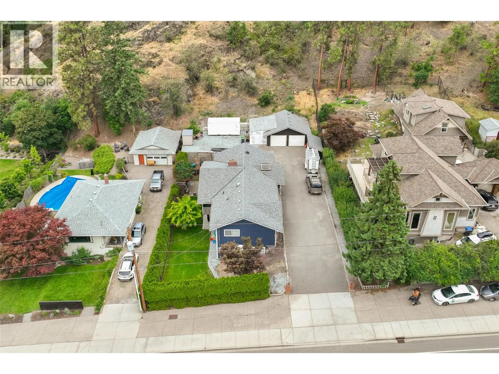 868 Clifton Road