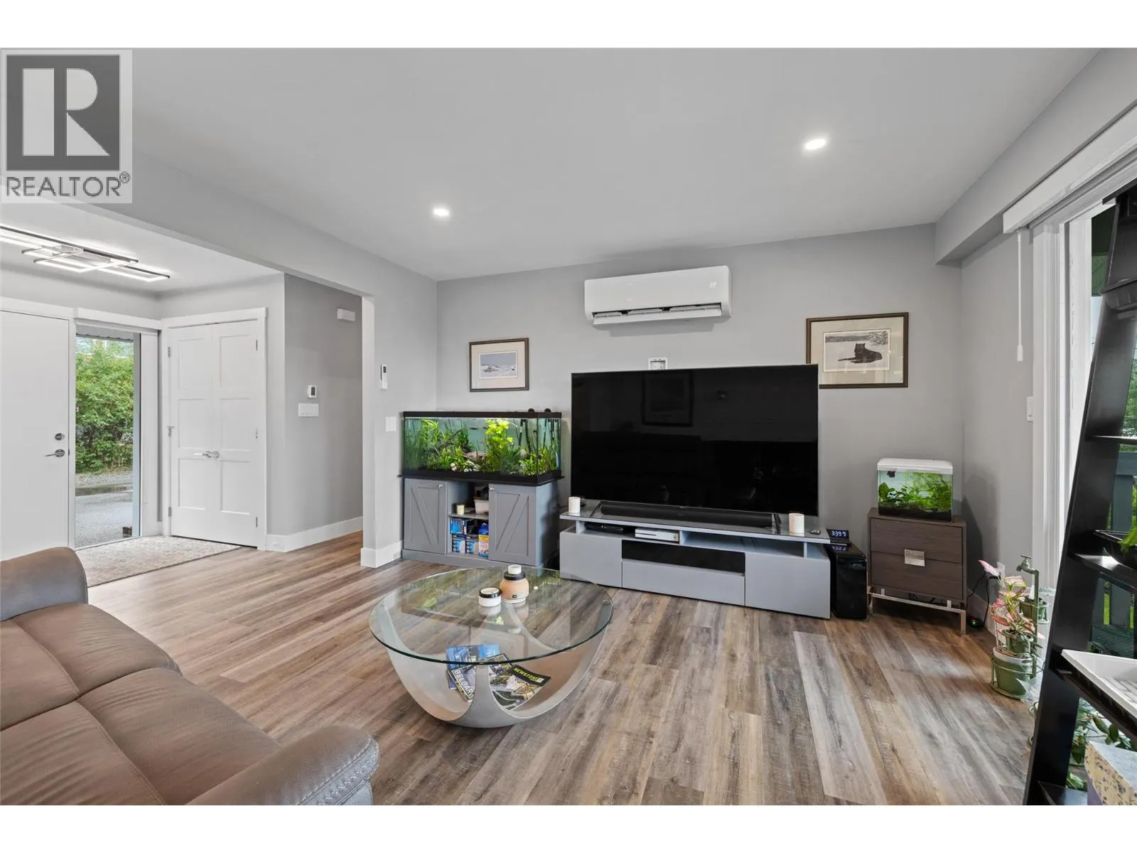 868 Clifton Road