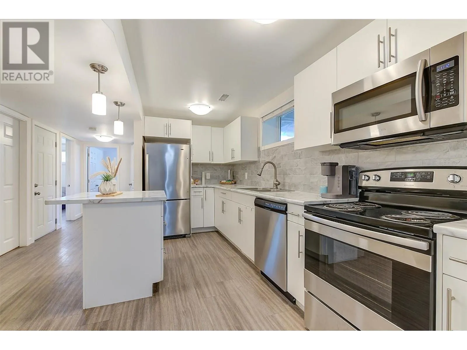 280 Dougall Road S