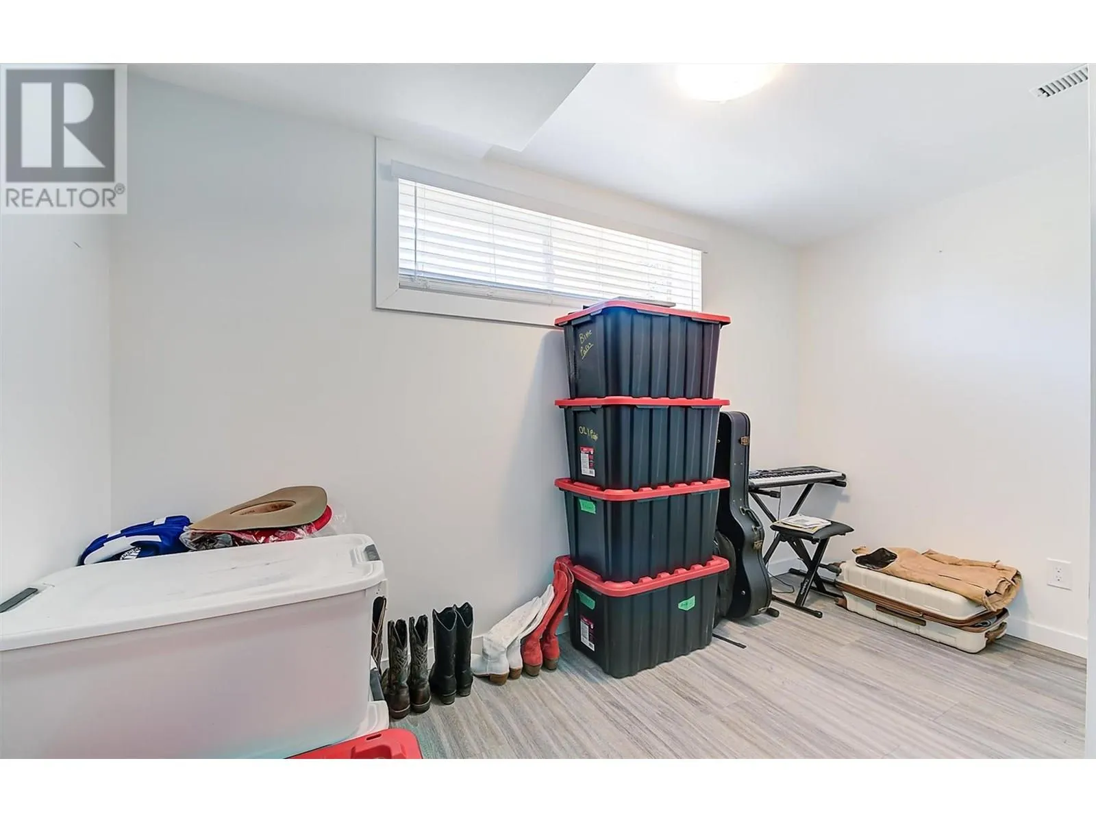 280 Dougall Road S