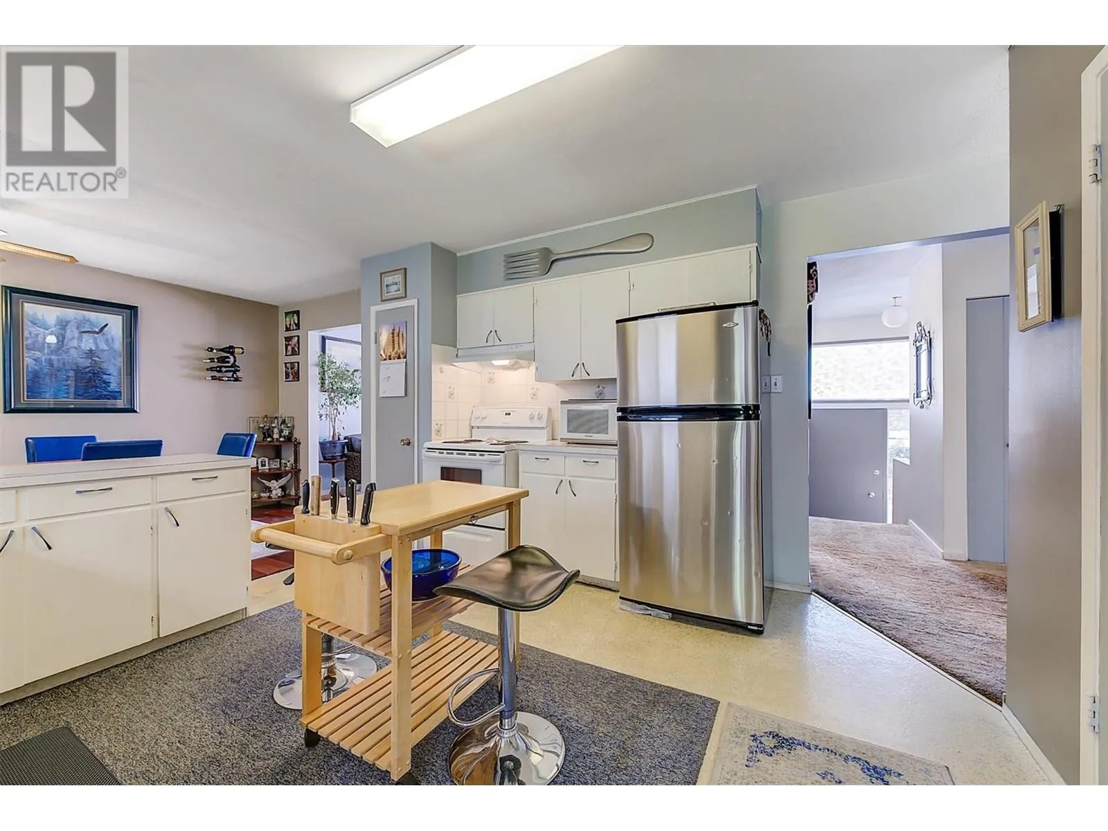 280 Dougall Road S