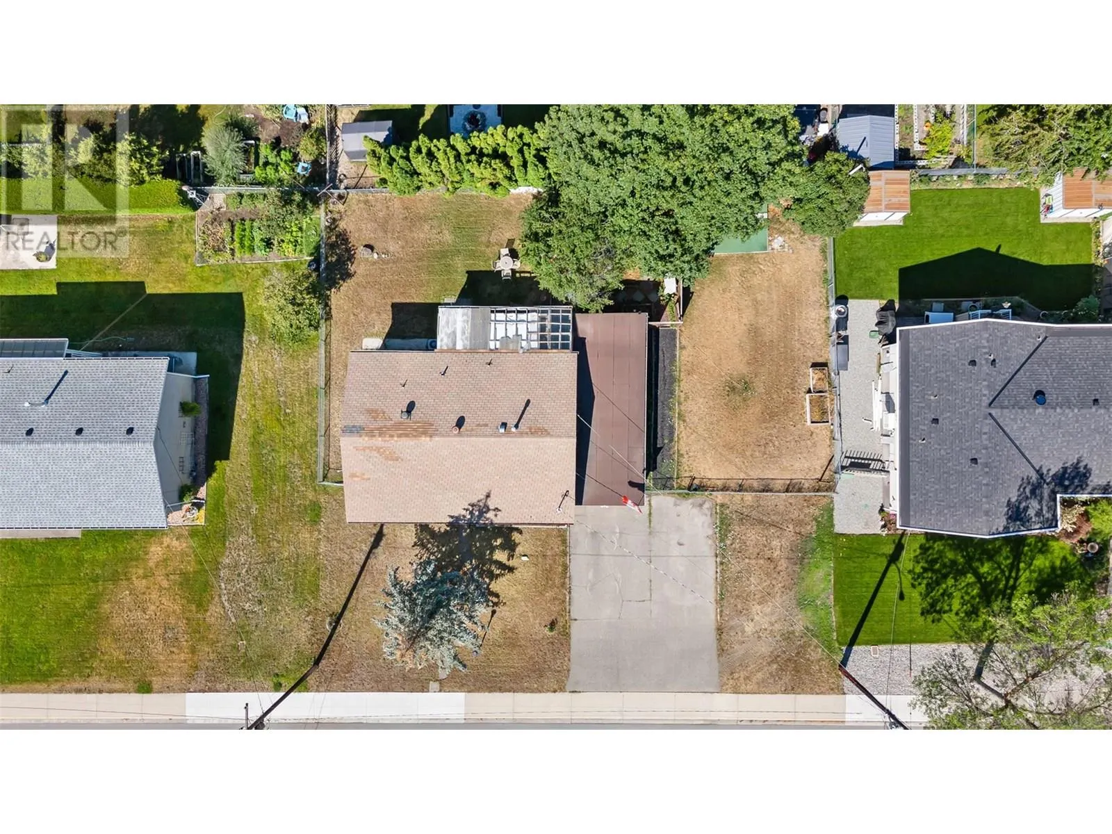 280 Dougall Road S