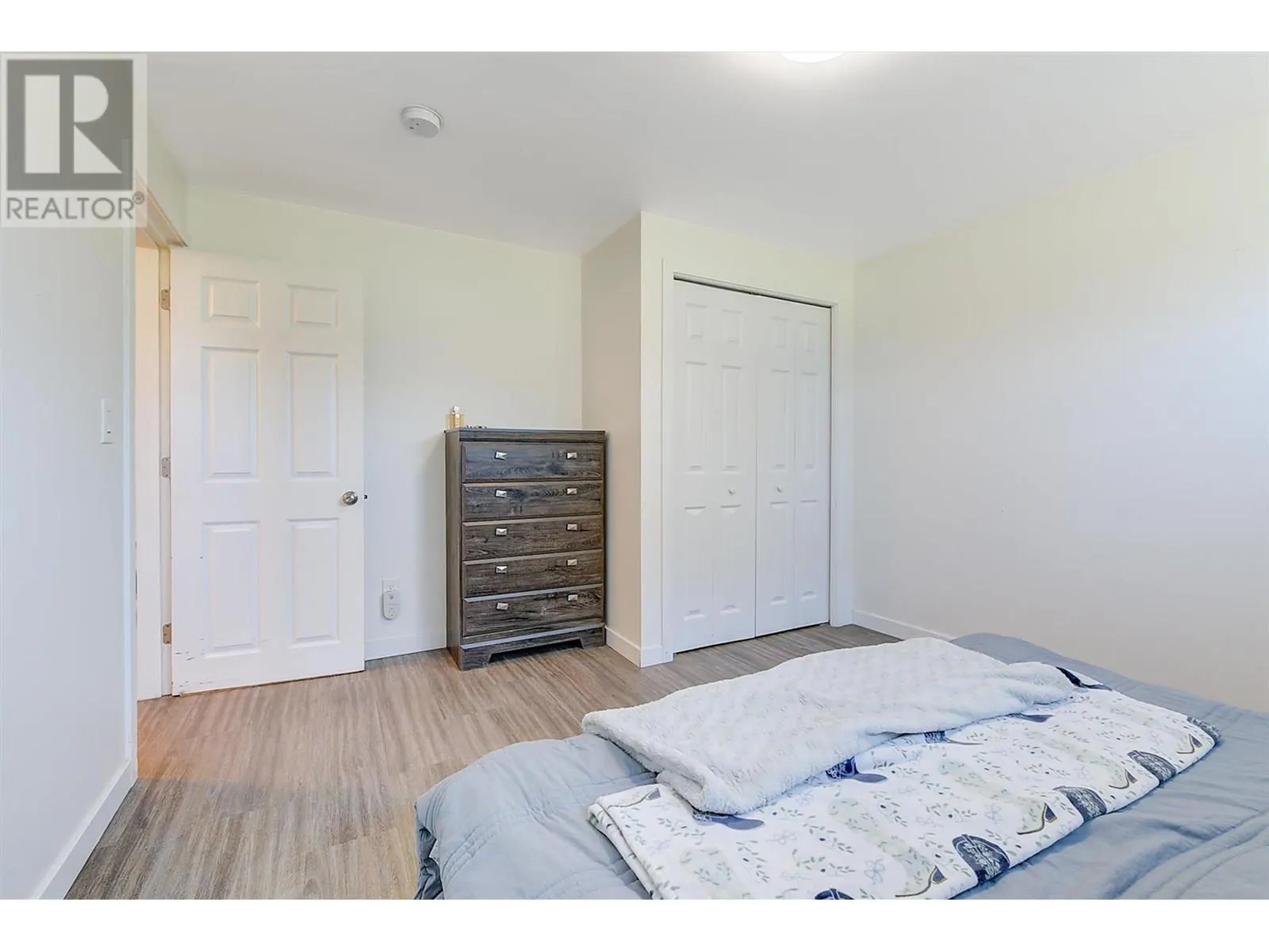 280 Dougall Road S