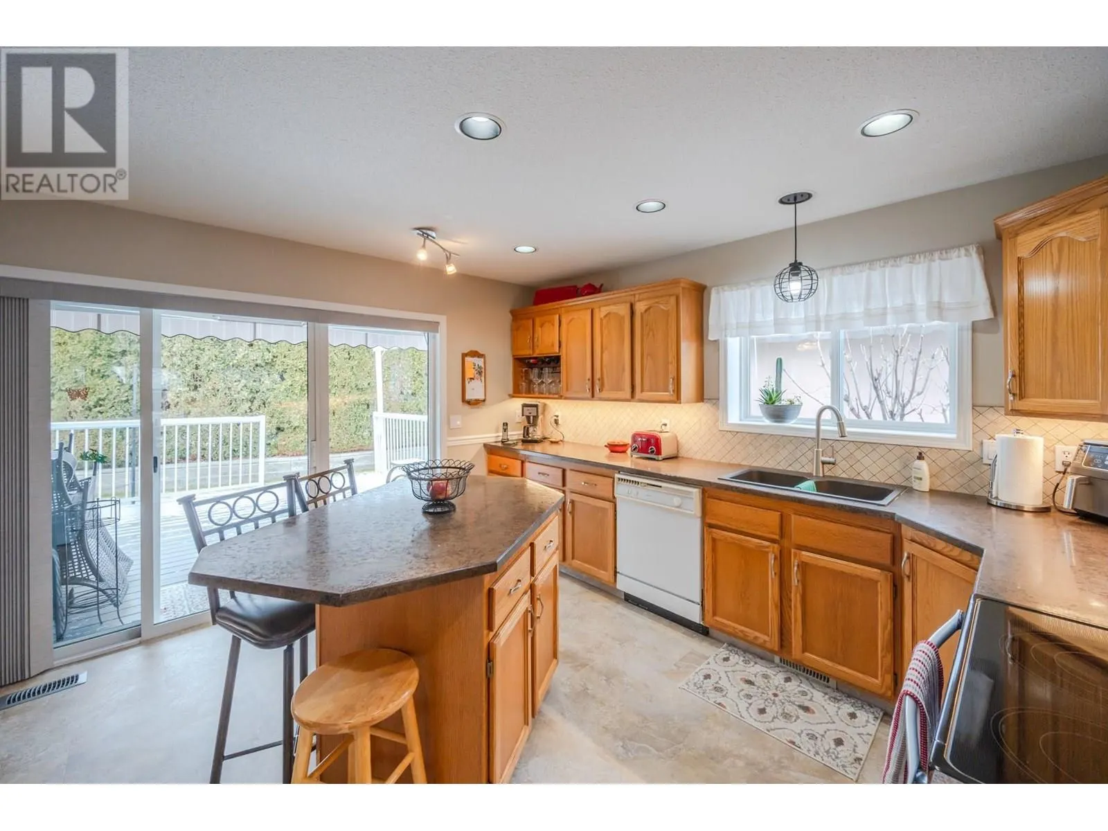 445 Ridge Place